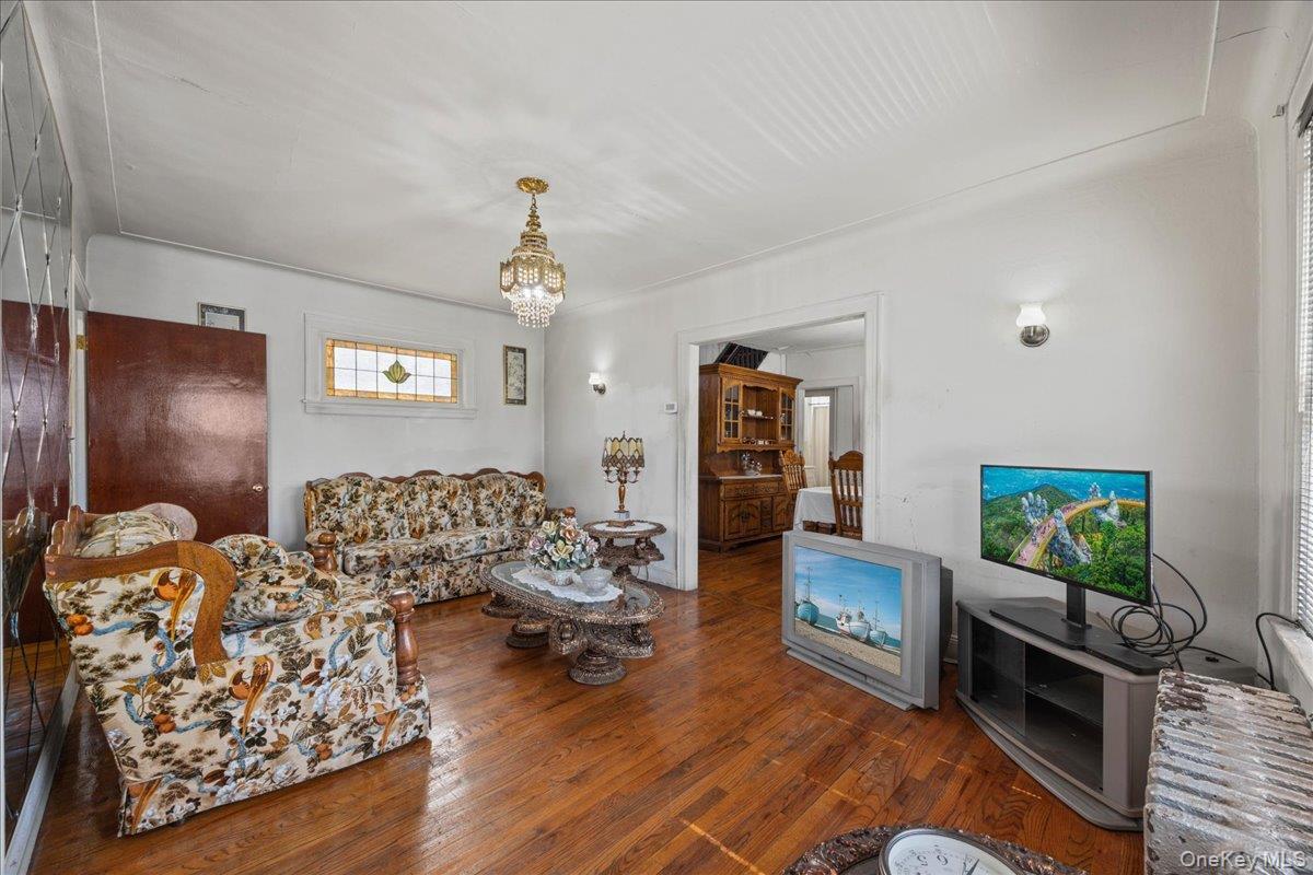 Single Family 132nd Avenue  Queens, NY 11413, MLS-1031319-8