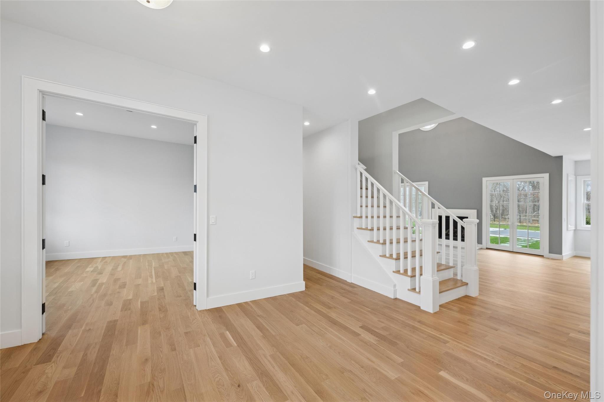 Single Family Deer Run Suffolk County, NY 11971, MLS-1031351-2