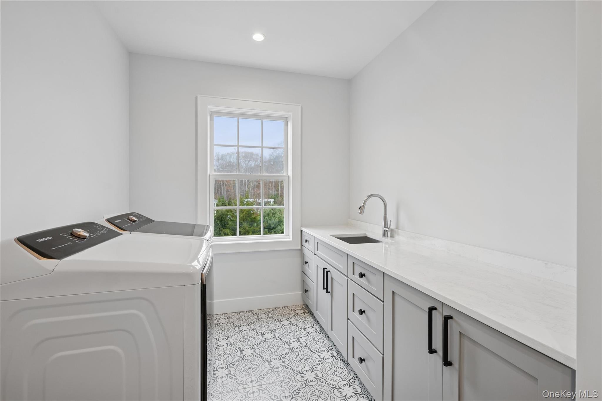 Single Family Deer Run Suffolk County, NY 11971, MLS-1031351-24