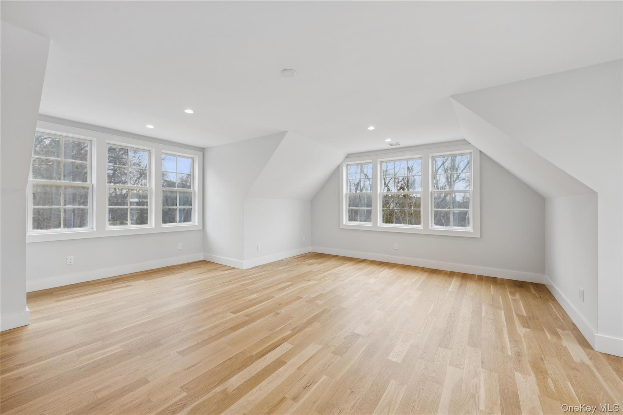 Single Family Deer Run Suffolk County, NY 11971, MLS-1031351-38