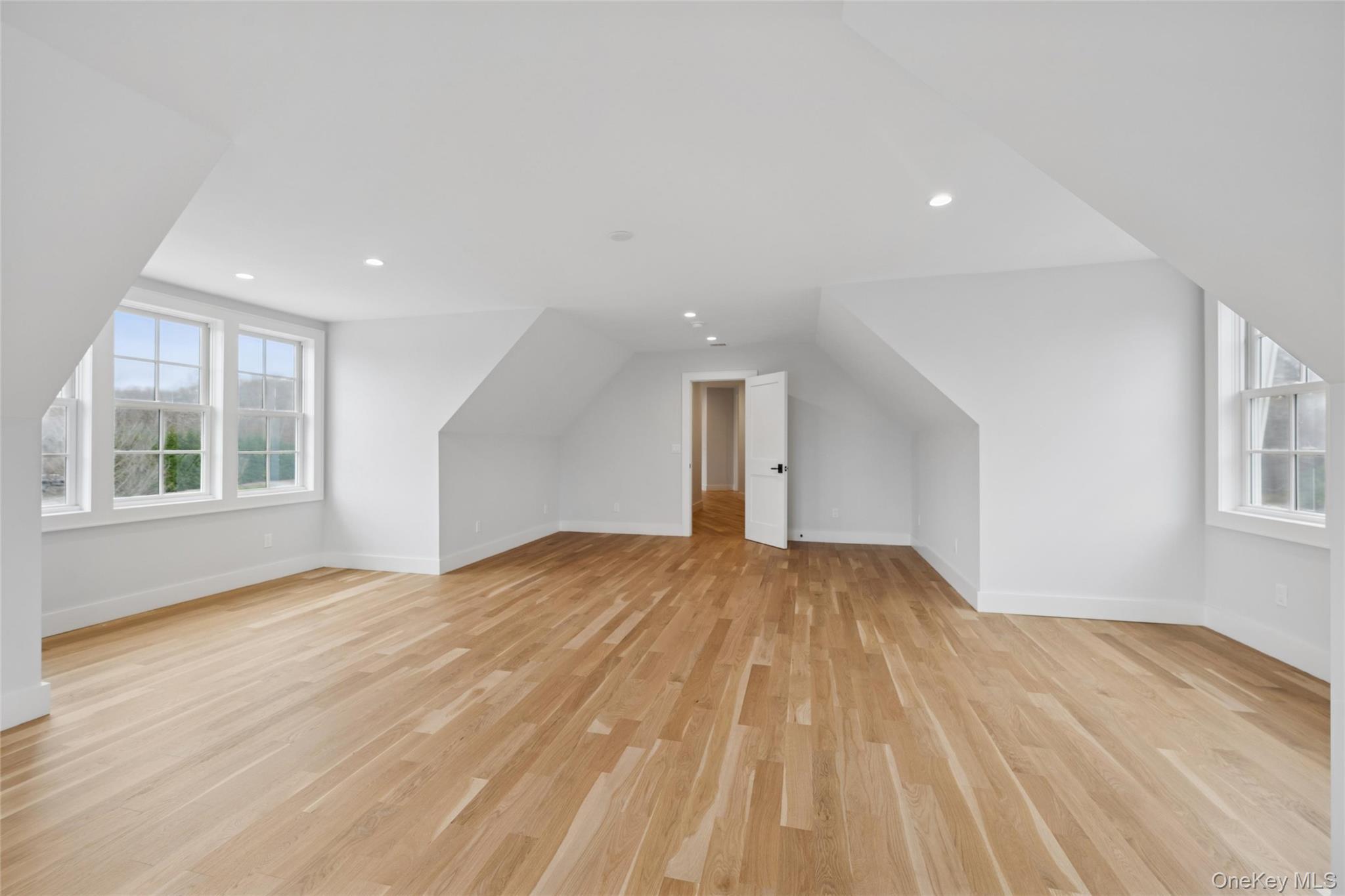 Single Family Deer Run Suffolk County, NY 11971, MLS-1031351-39
