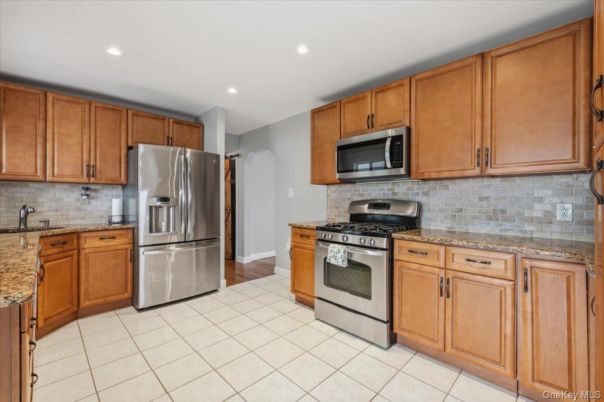 Single Family Jefferson Street Nassau County, NY 11510, MLS-1031357-17