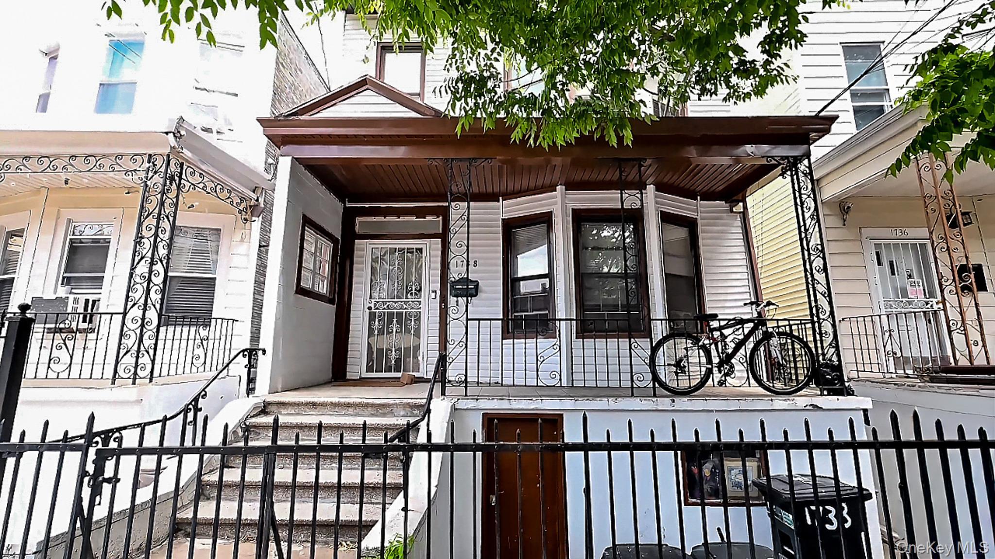 Single Family Melville Street Bronx, NY 10460, MLS-1031366-2