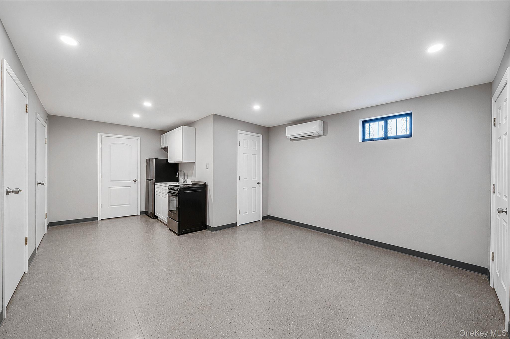 Single Family 127th Street Queens, NY 11420, MLS-1031373-24