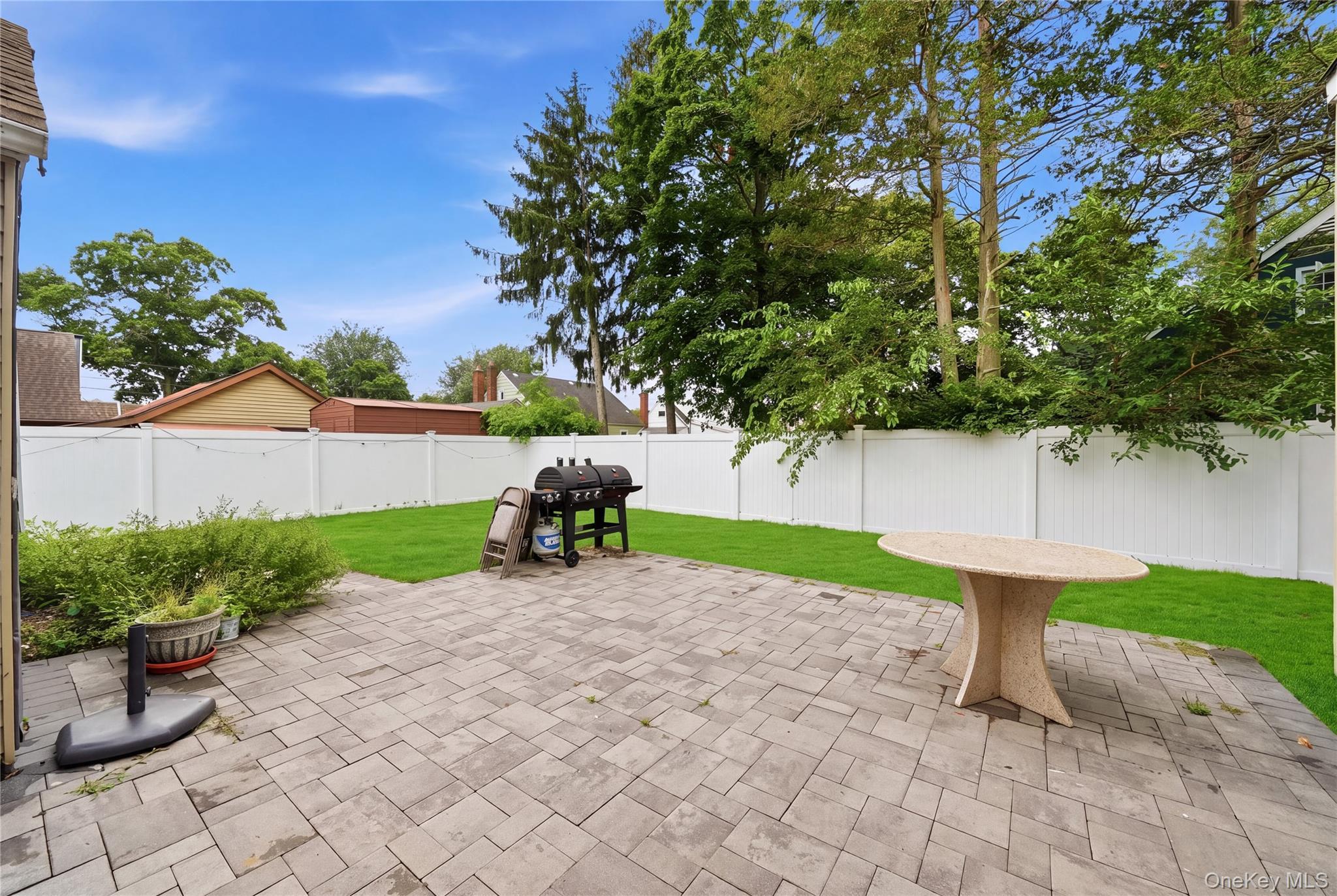 Single Family Everett Street  Suffolk County, NY 11772, MLS-1031394-27