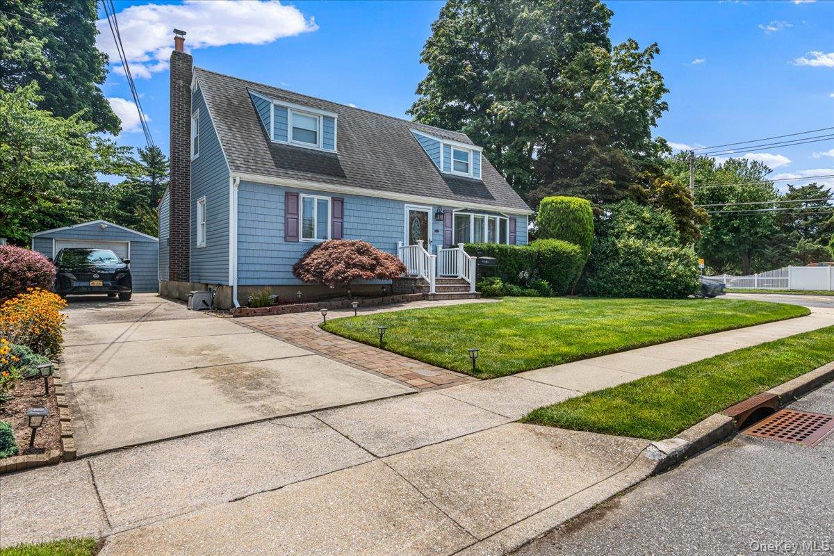 Single Family Gateway Nassau County, NY 11735, MLS-1031431-2