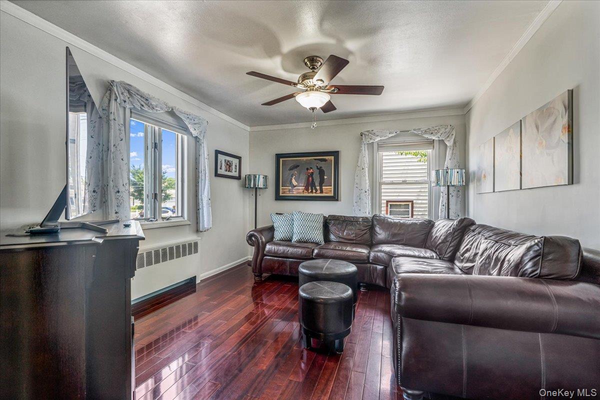 Single Family Gateway Nassau County, NY 11735, MLS-1031431-7