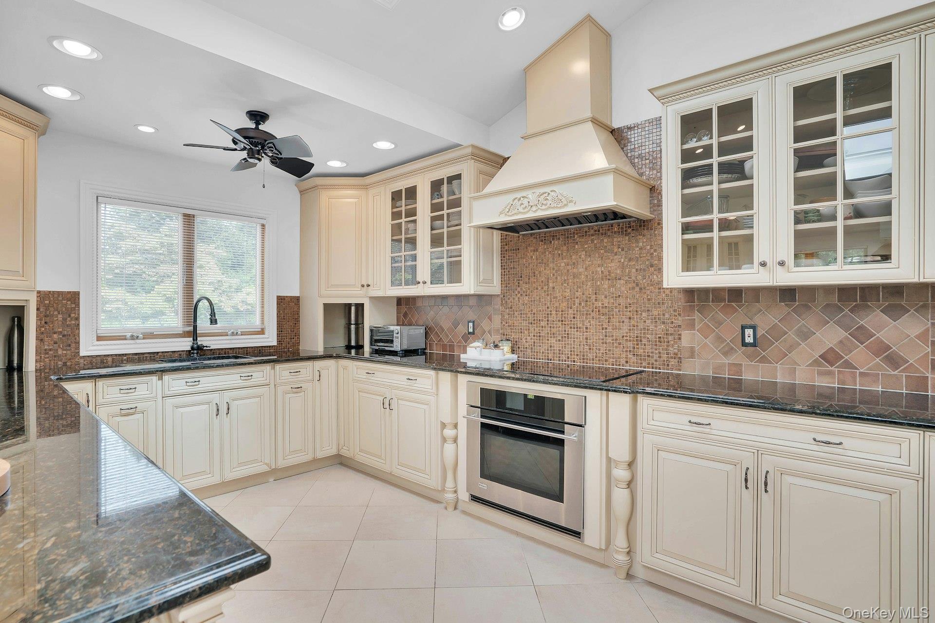 Single Family Harvest Lane  Suffolk County, NY 11725, MLS-1031448-14