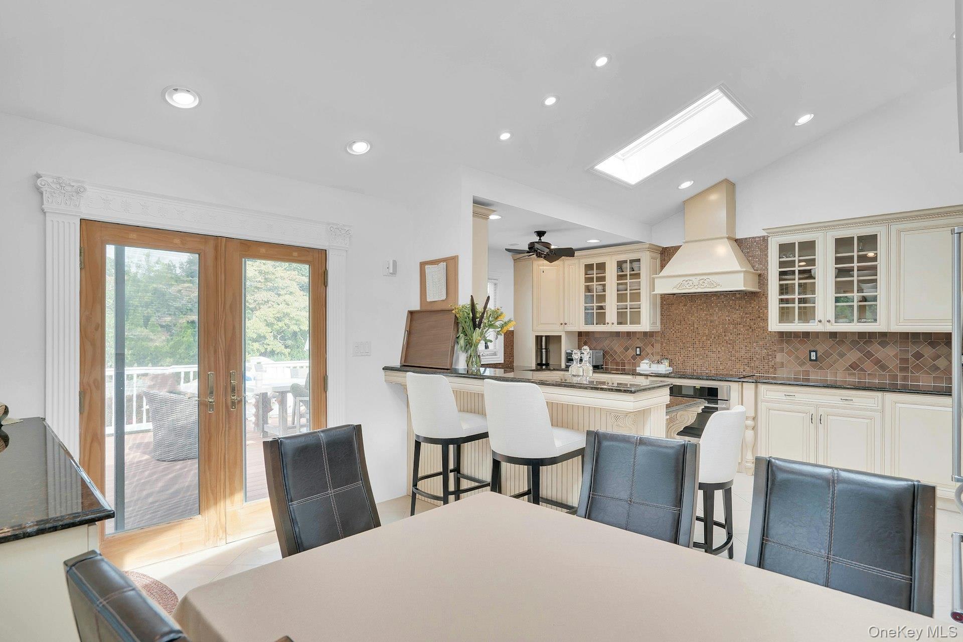 Single Family Harvest Lane  Suffolk County, NY 11725, MLS-1031448-16