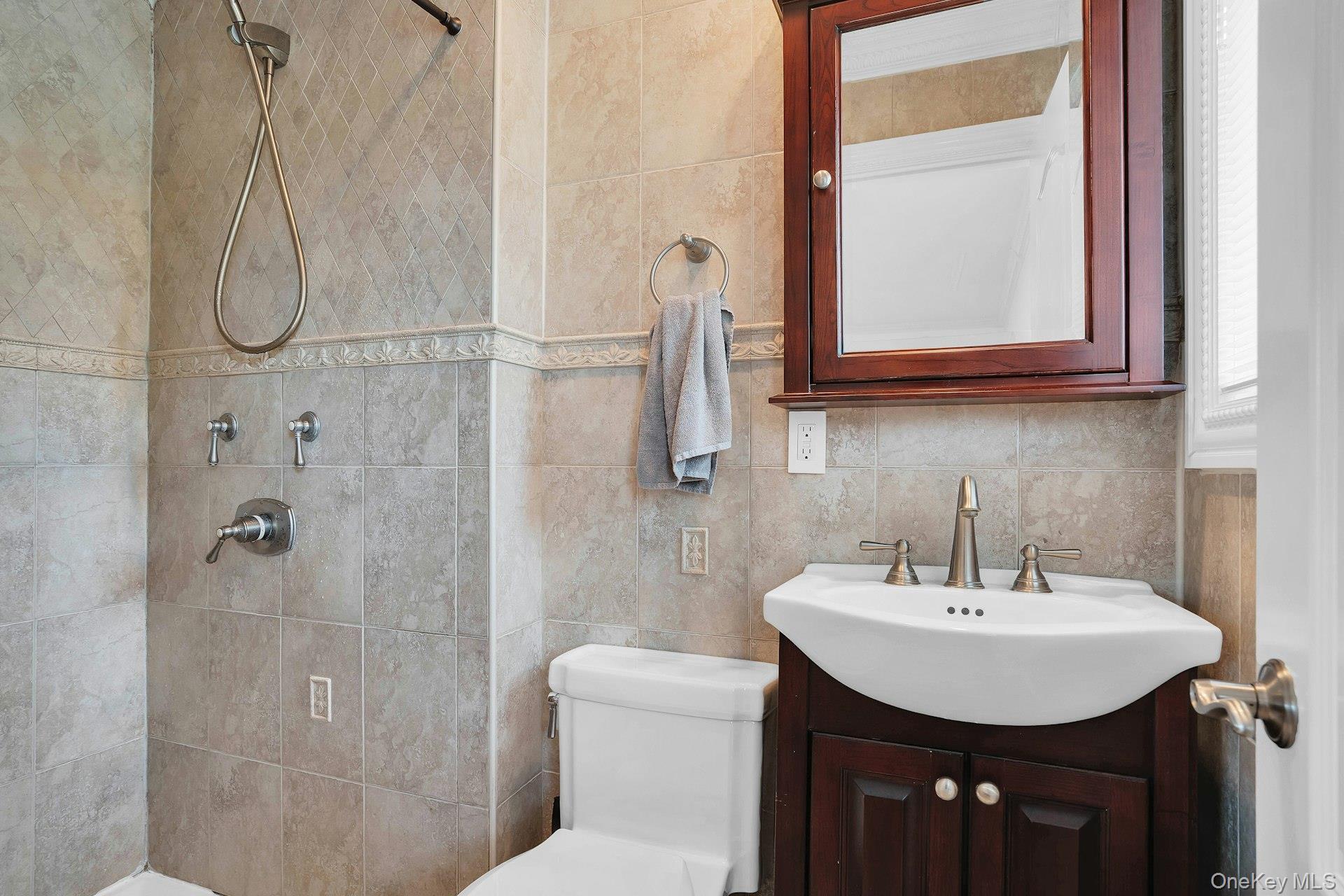 Single Family Harvest Lane  Suffolk County, NY 11725, MLS-1031448-22