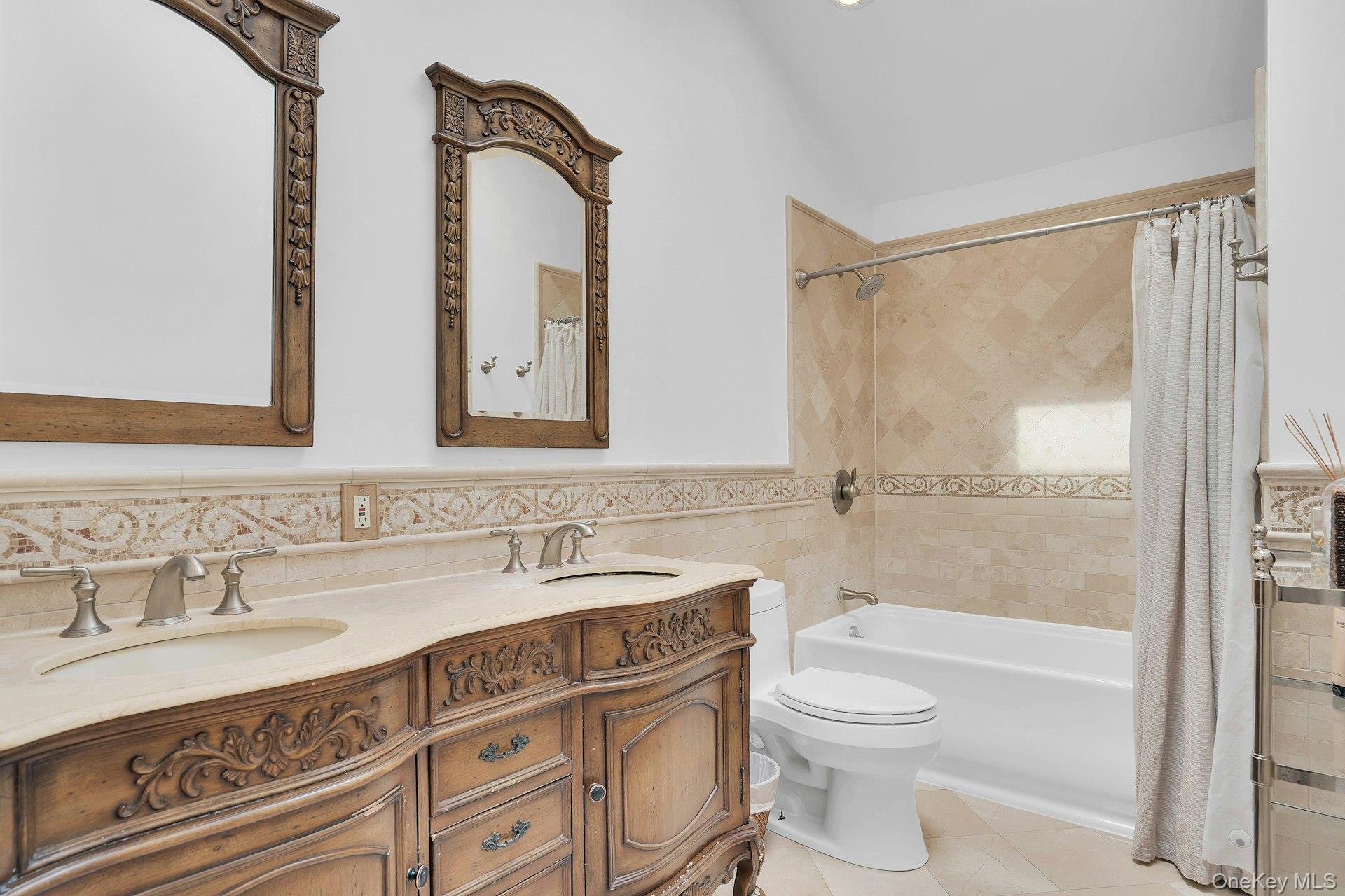 Single Family Harvest Lane  Suffolk County, NY 11725, MLS-1031448-25