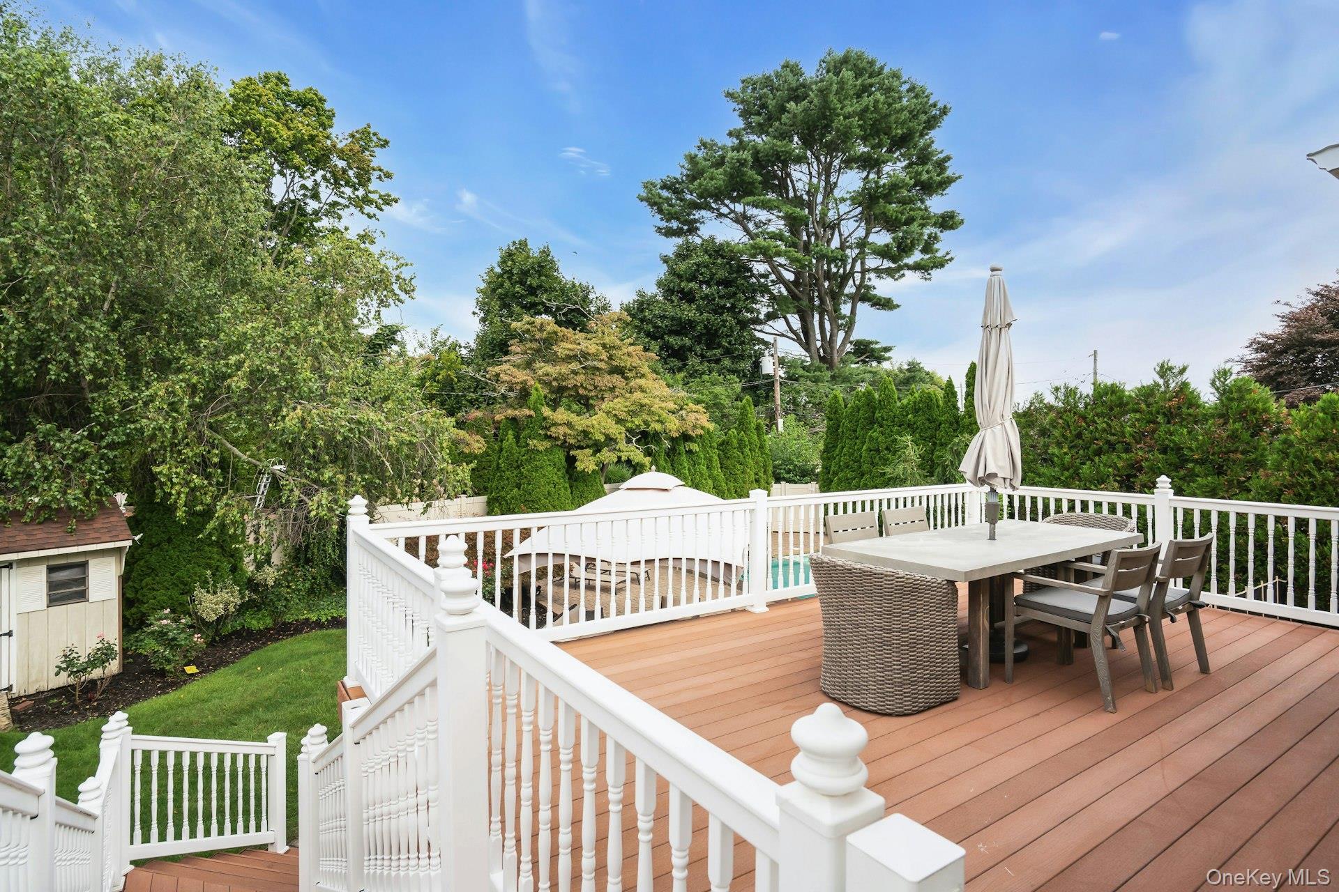 Single Family Harvest Lane  Suffolk County, NY 11725, MLS-1031448-31