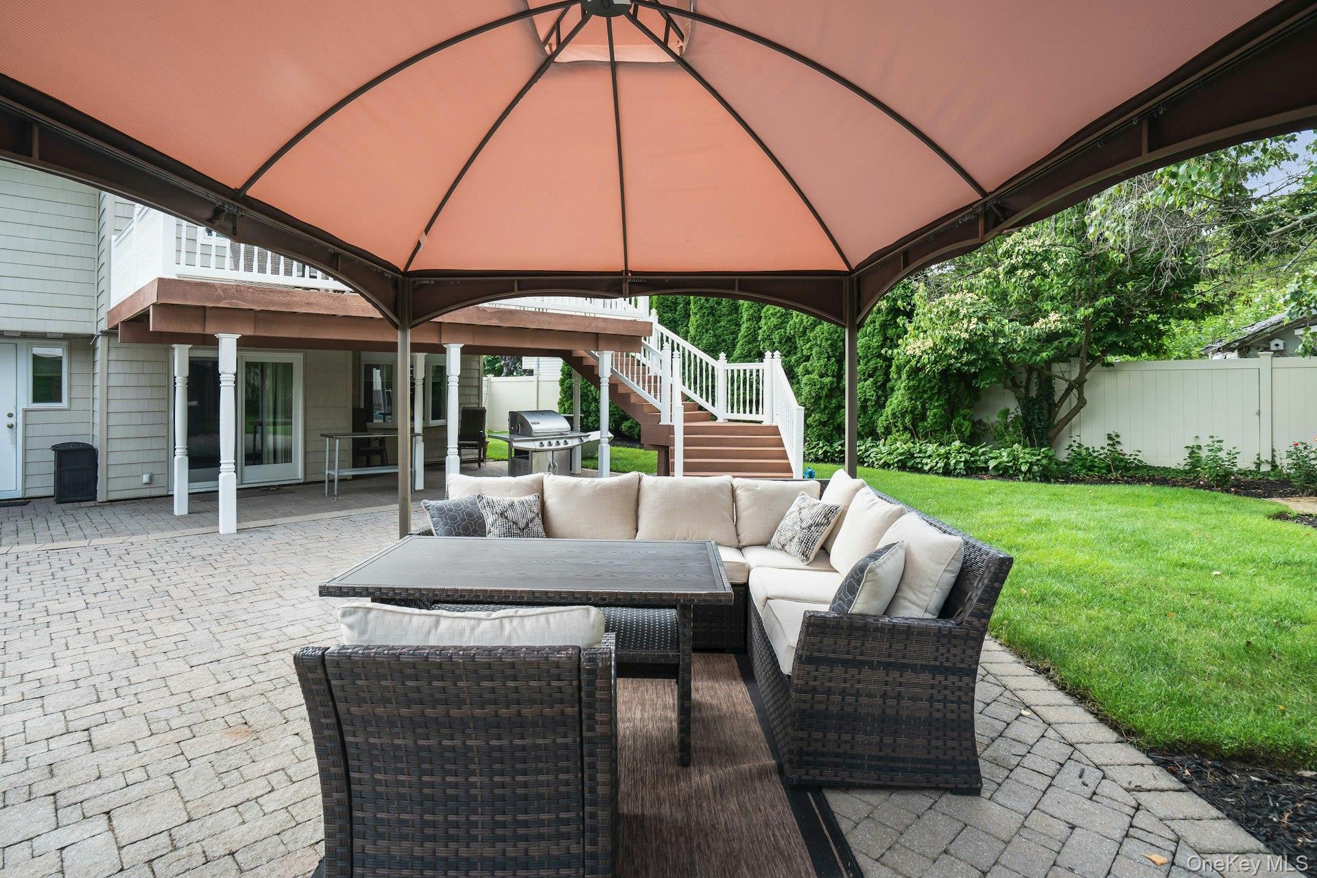 Single Family Harvest Lane  Suffolk County, NY 11725, MLS-1031448-36