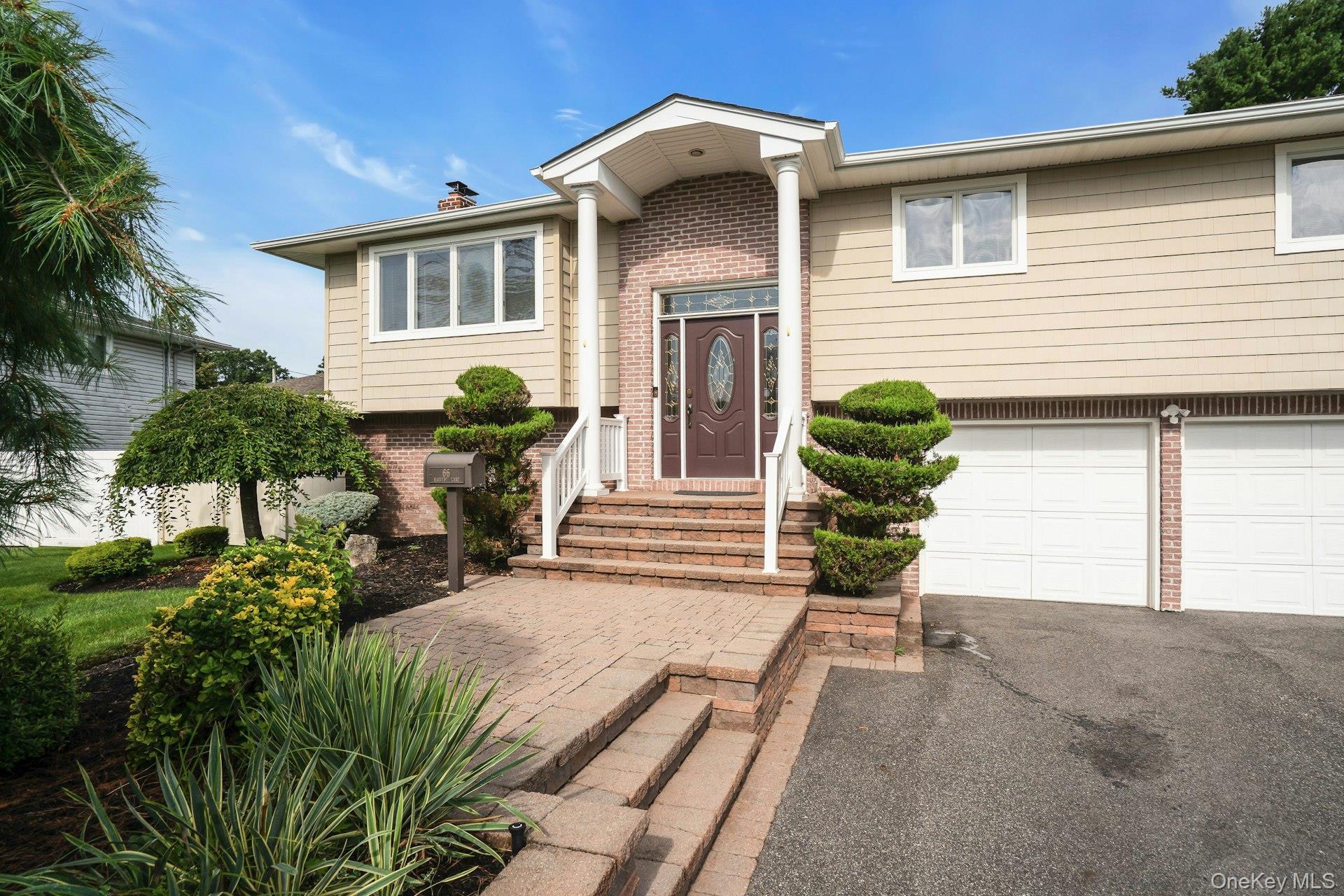 Single Family Harvest Lane  Suffolk County, NY 11725, MLS-1031448-4