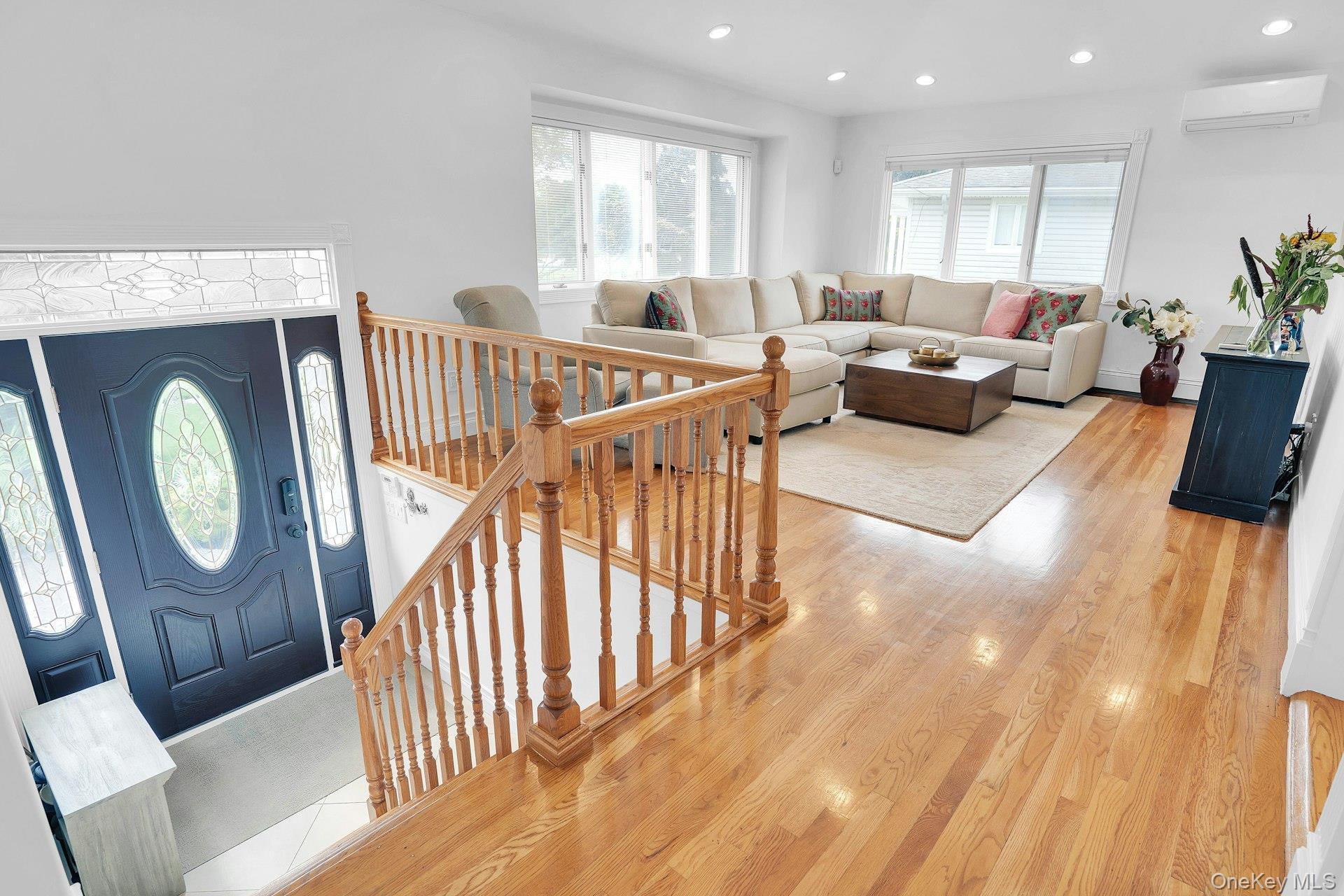 Single Family Harvest Lane  Suffolk County, NY 11725, MLS-1031448-5