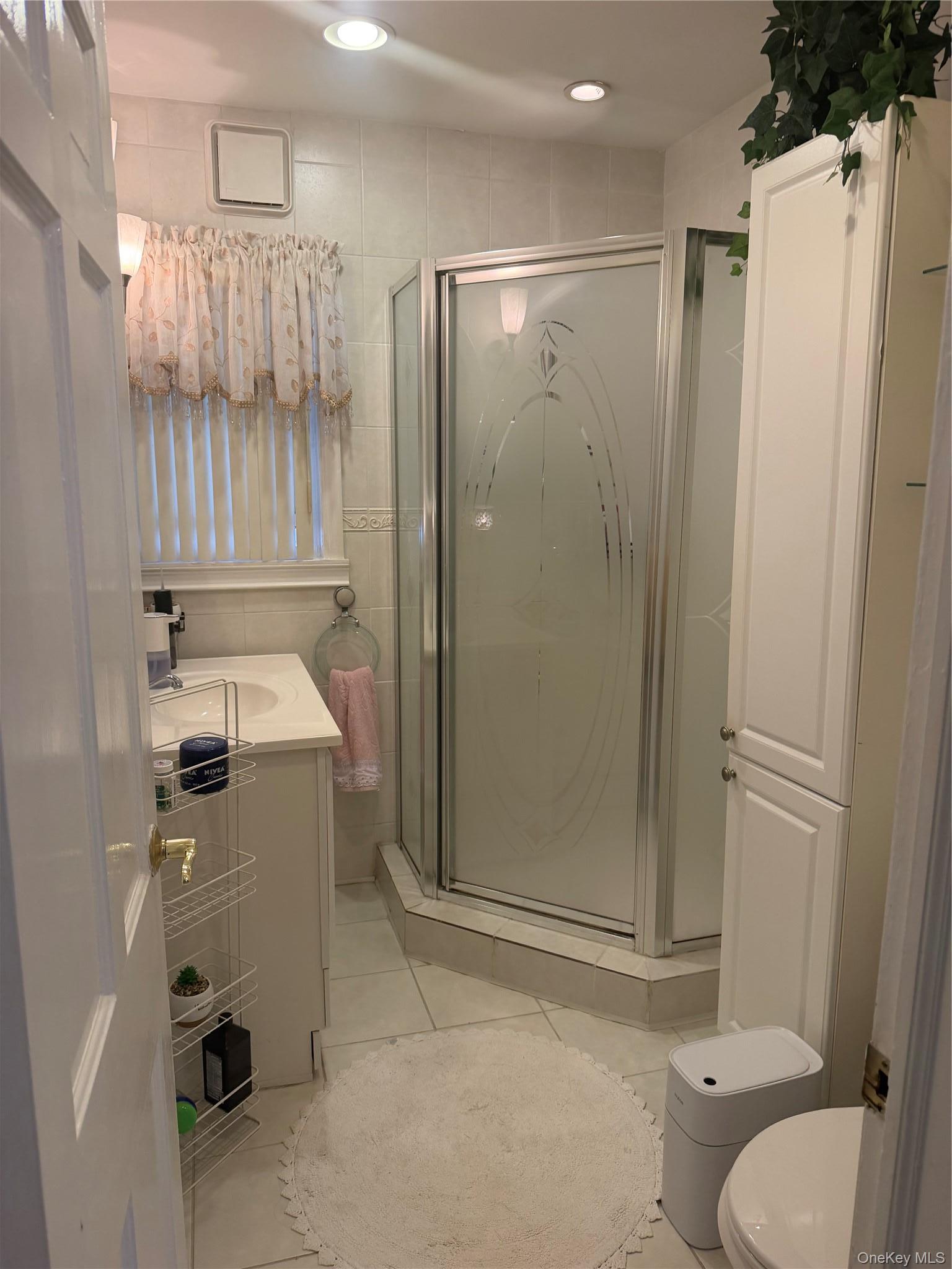 Single Family Maplewood Avenue  Nassau County, NY 11550, MLS-1031450-6