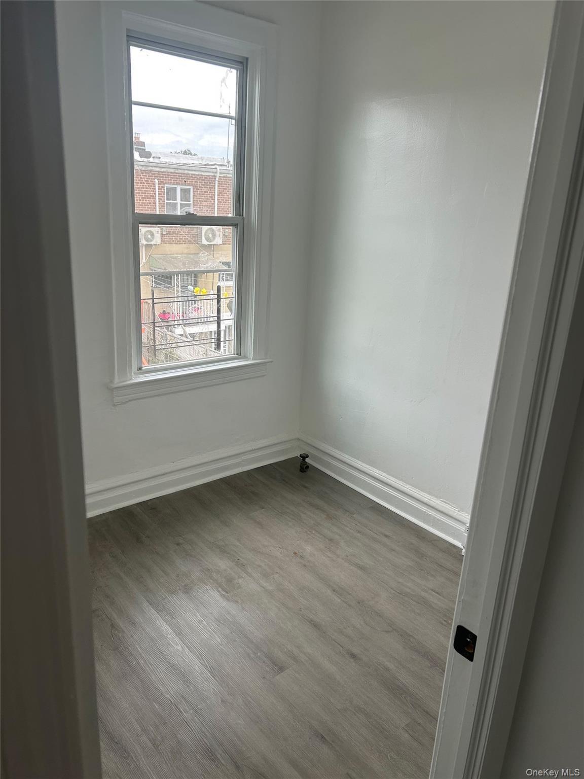 Single Family Edson Avenue Bronx, NY 10466, MLS-1031459-14