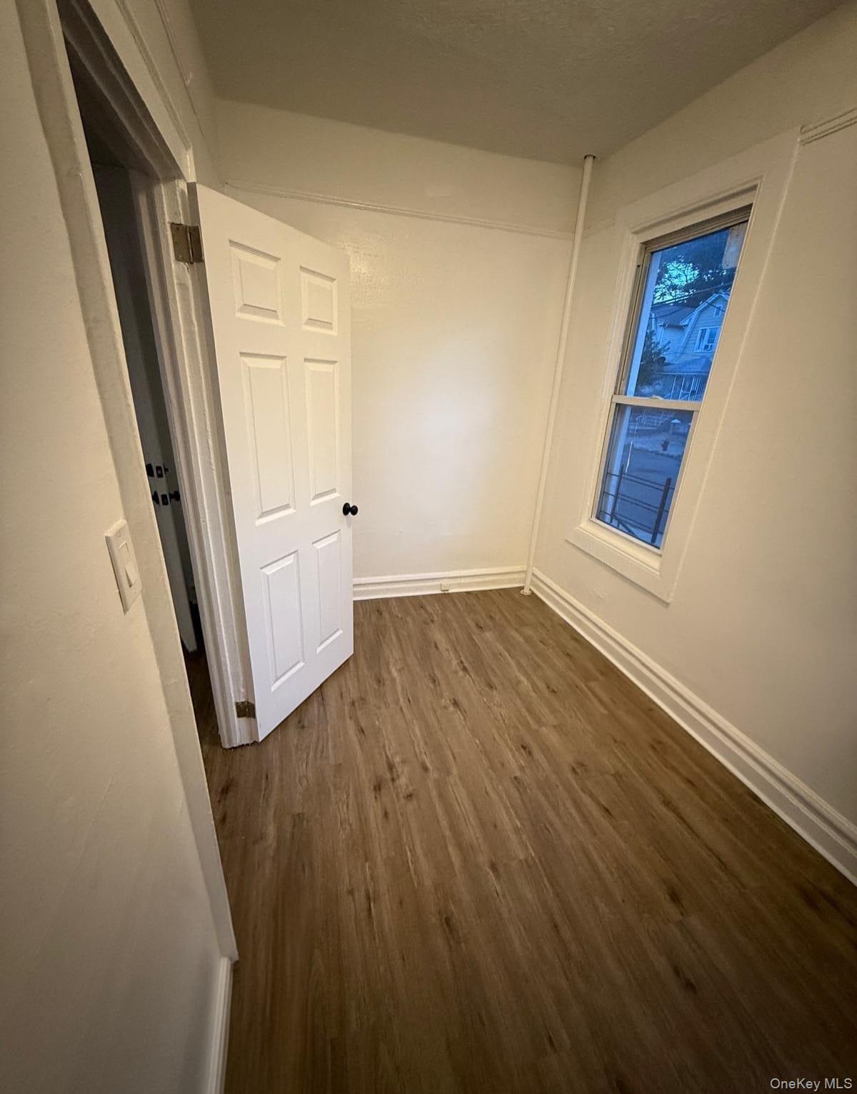 Single Family Edson Avenue  Bronx, NY 10466, MLS-1031459-21