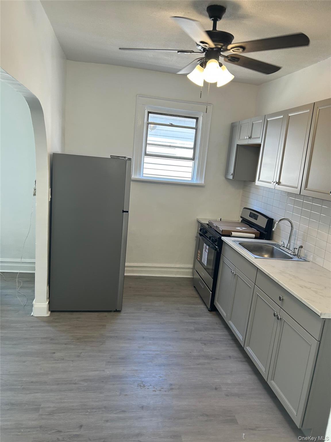 Single Family Edson Avenue Bronx, NY 10466, MLS-1031459-5
