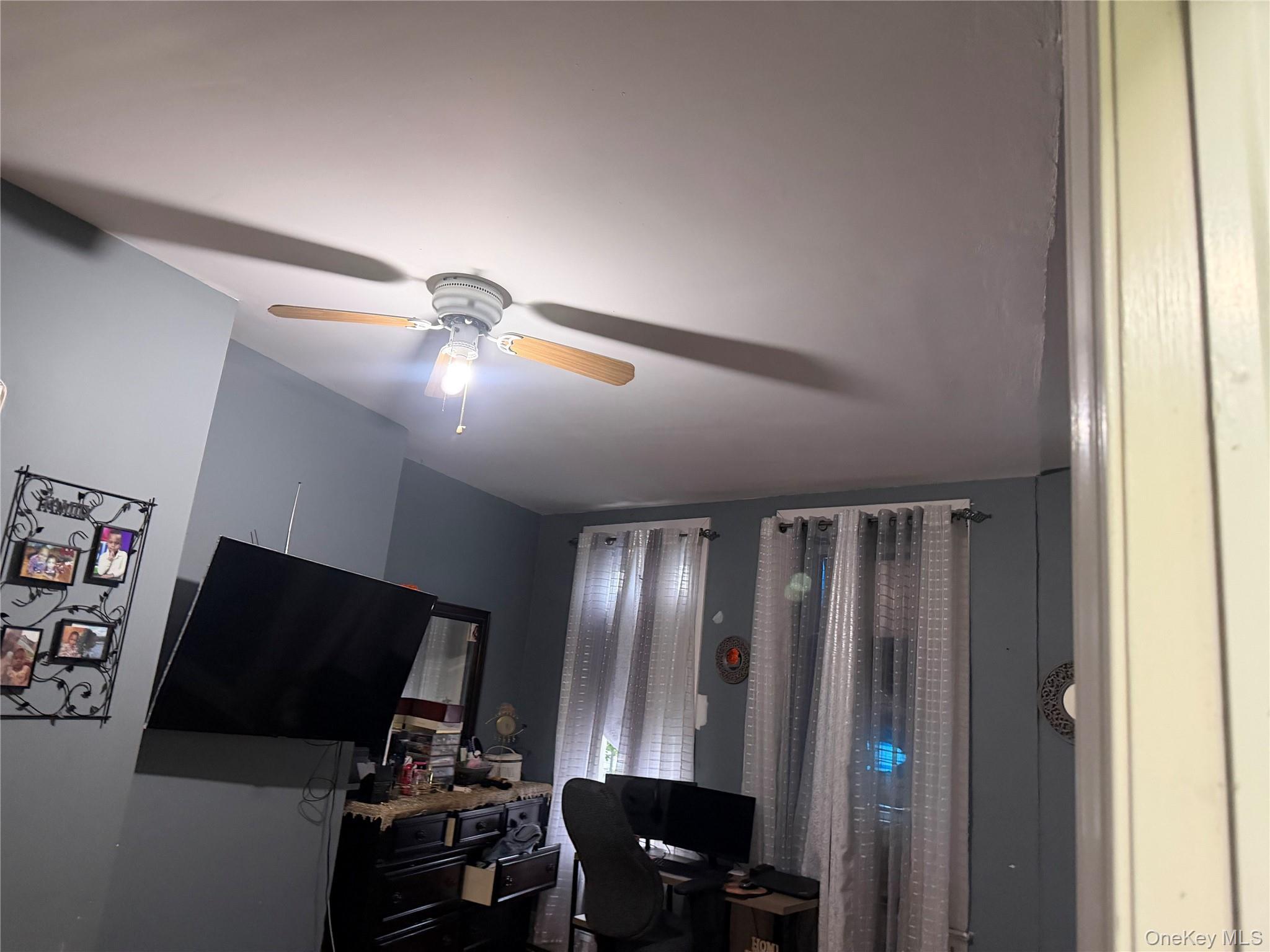 Single Family Unionport Road  Bronx, NY 10462, MLS-1031477-16