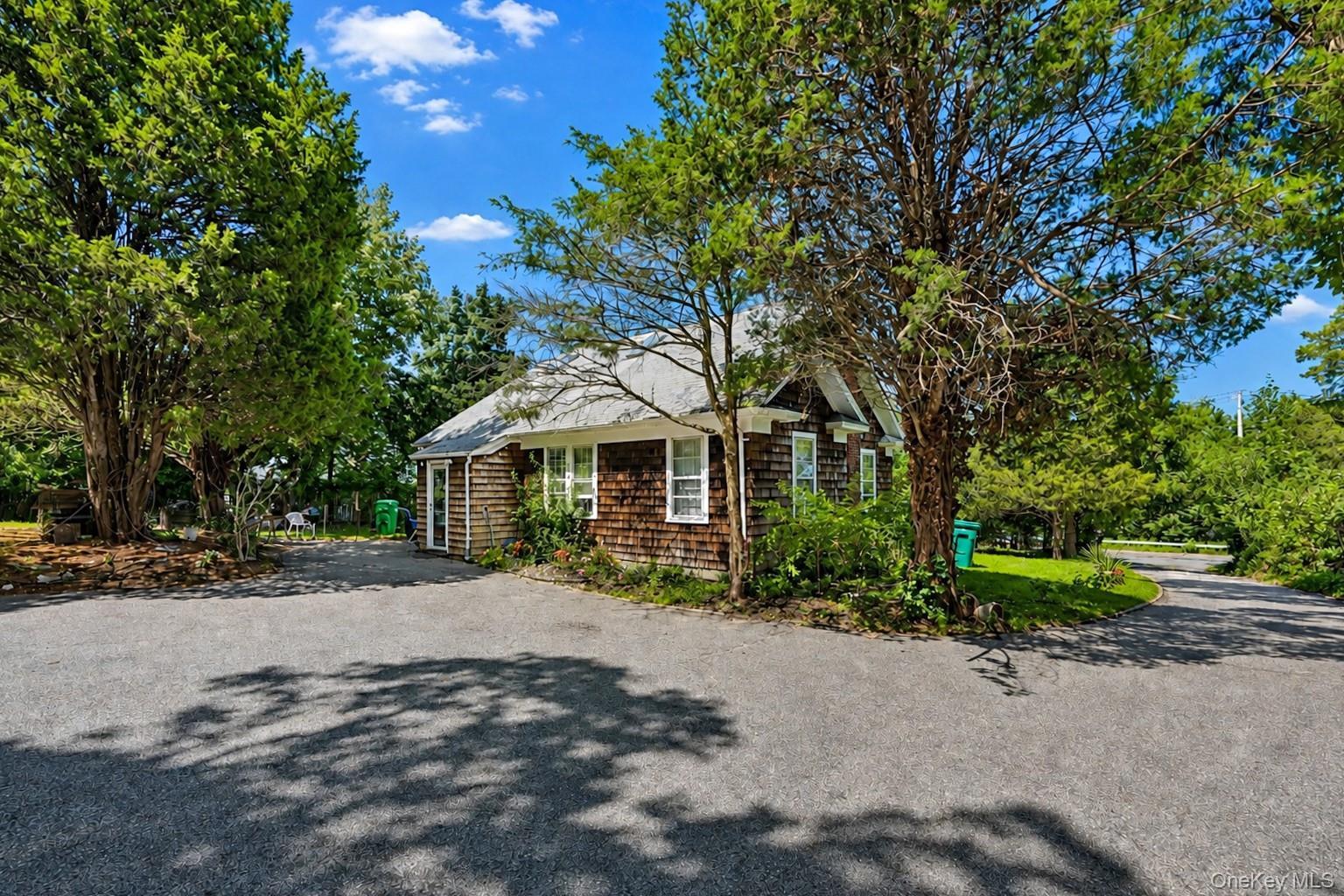 Single Family Flanders Road Suffolk County, NY 11901, MLS-1031487-11