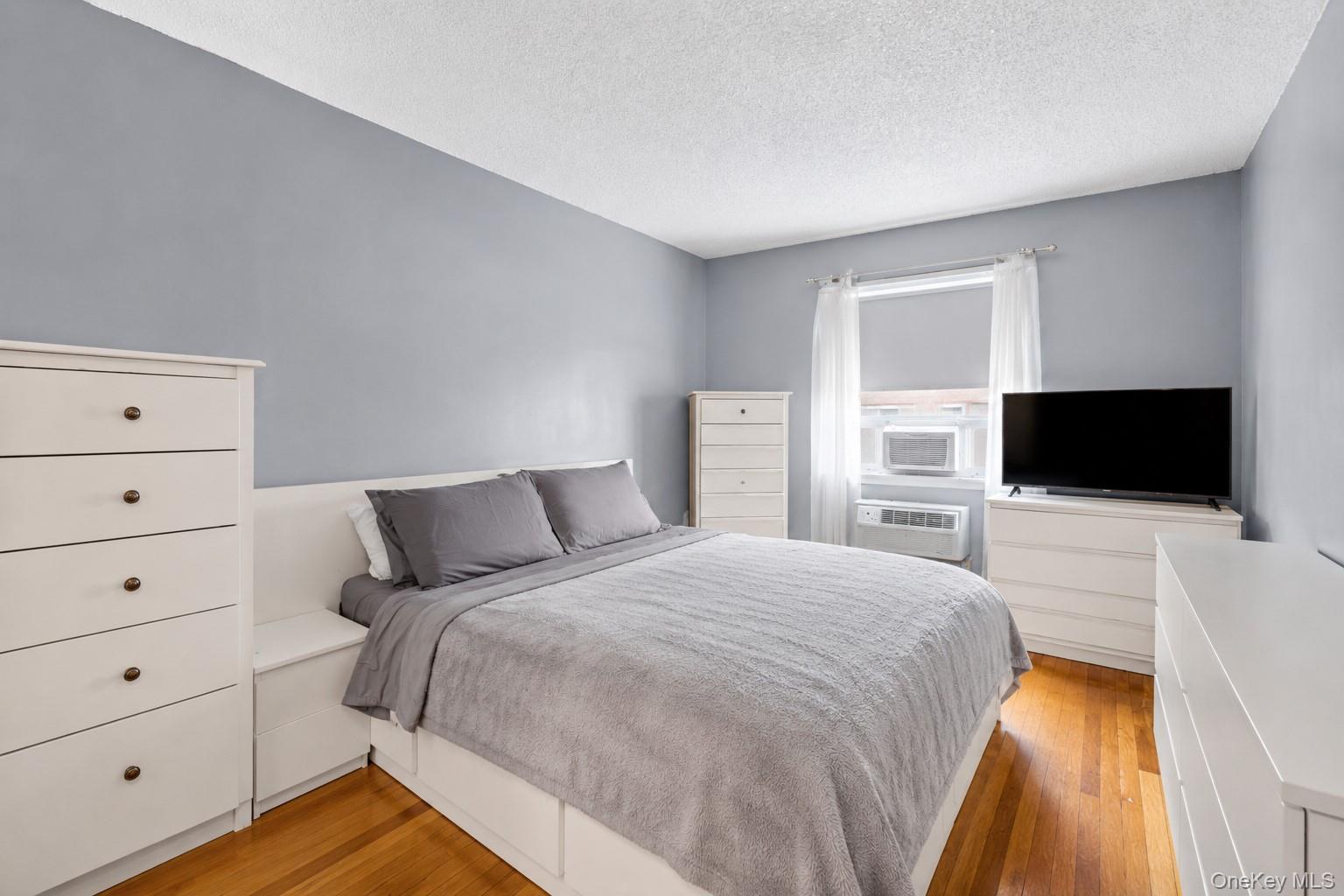 Single Family Bergen Avenue Brooklyn, NY 11234, MLS-1031490-19