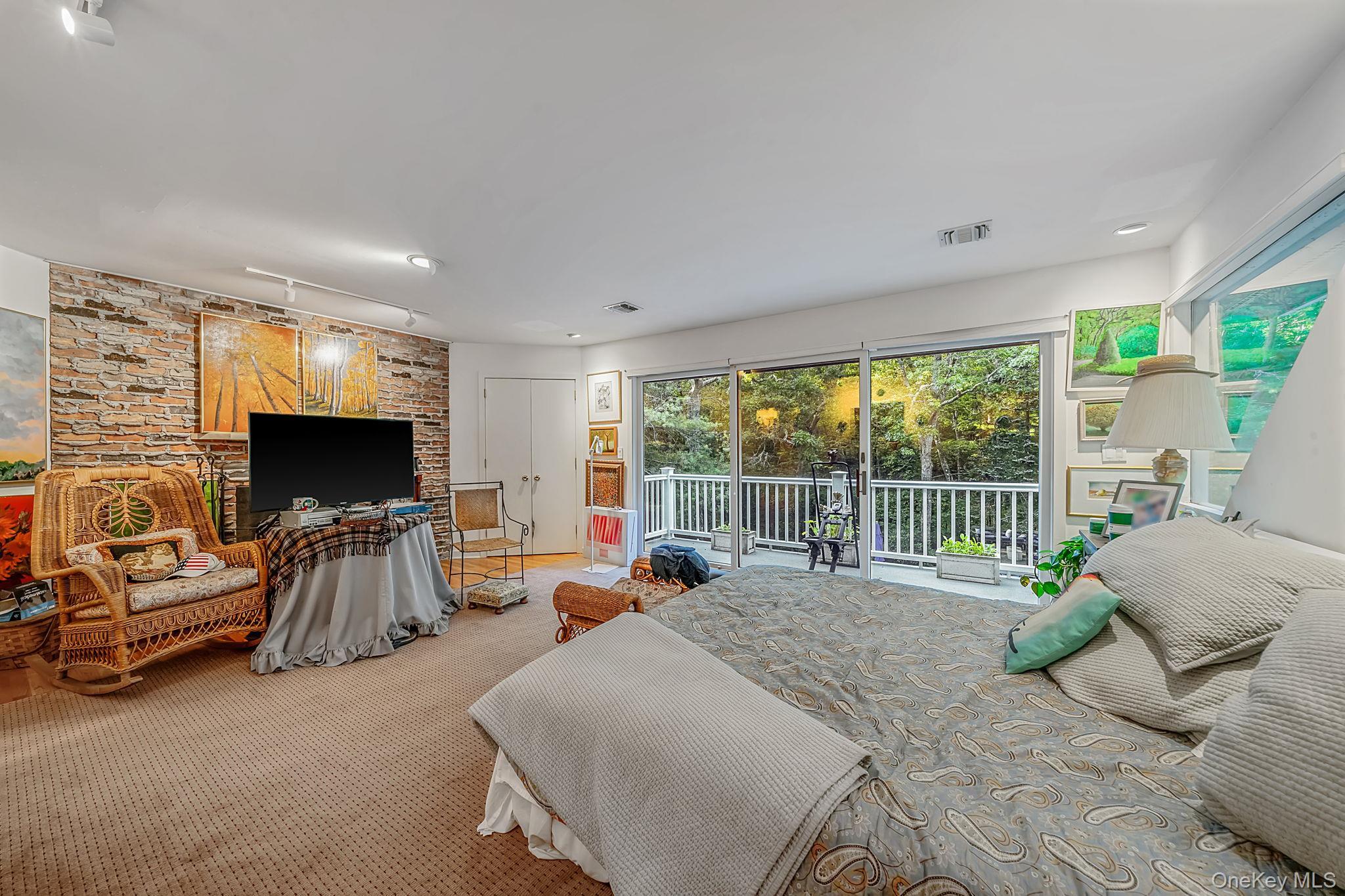 Single Family Joshuas Path  Suffolk County, NY 11937, MLS-1031499-16