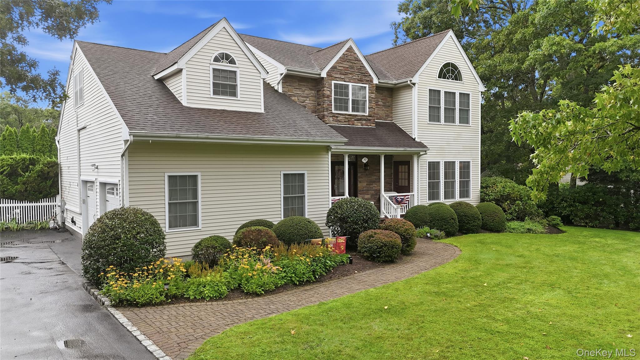 Single Family Wood Hollow Drive  Suffolk County, NY 11977, MLS-1031502-2