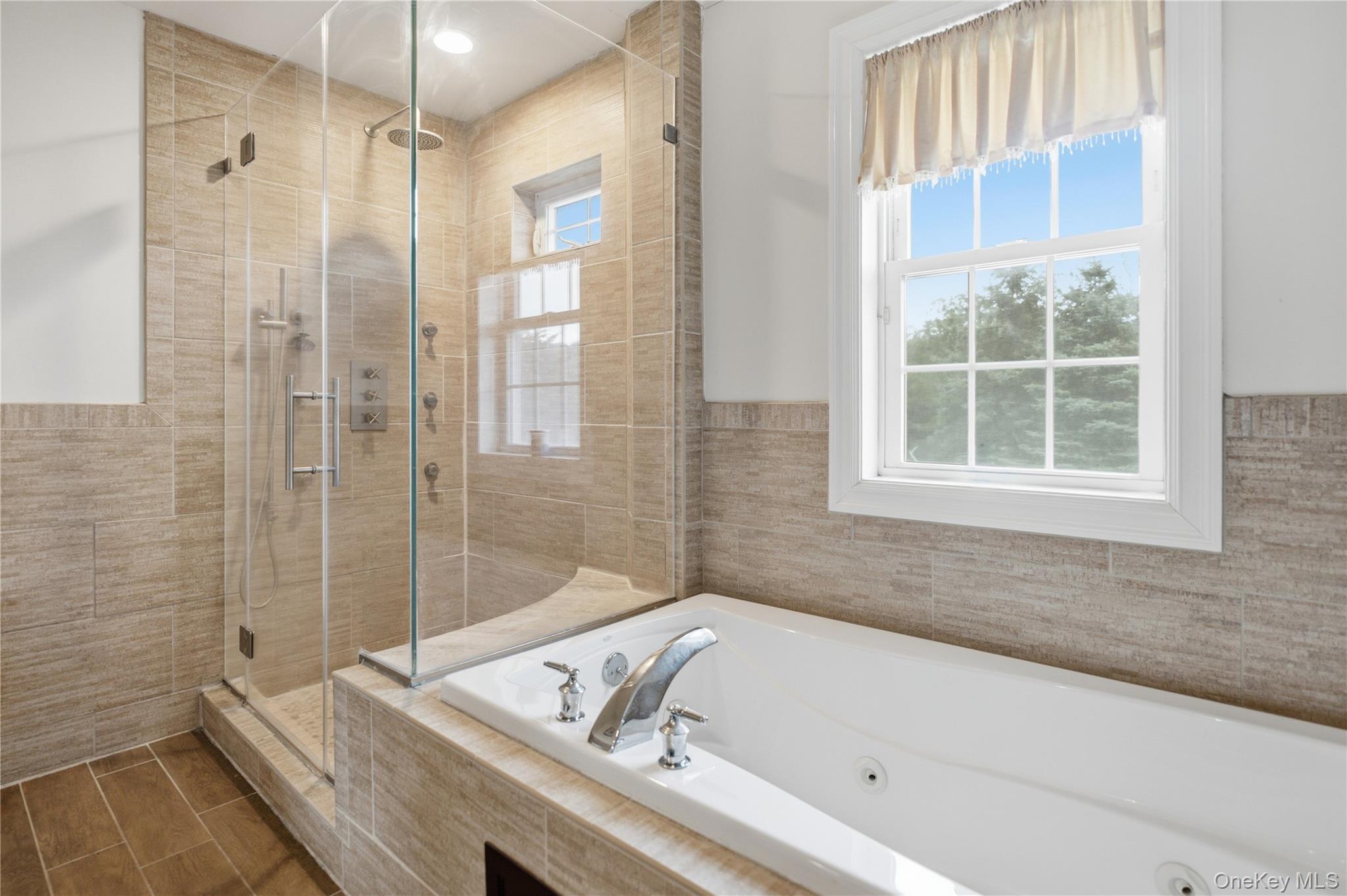 Single Family Wood Hollow Drive  Suffolk County, NY 11977, MLS-1031502-26