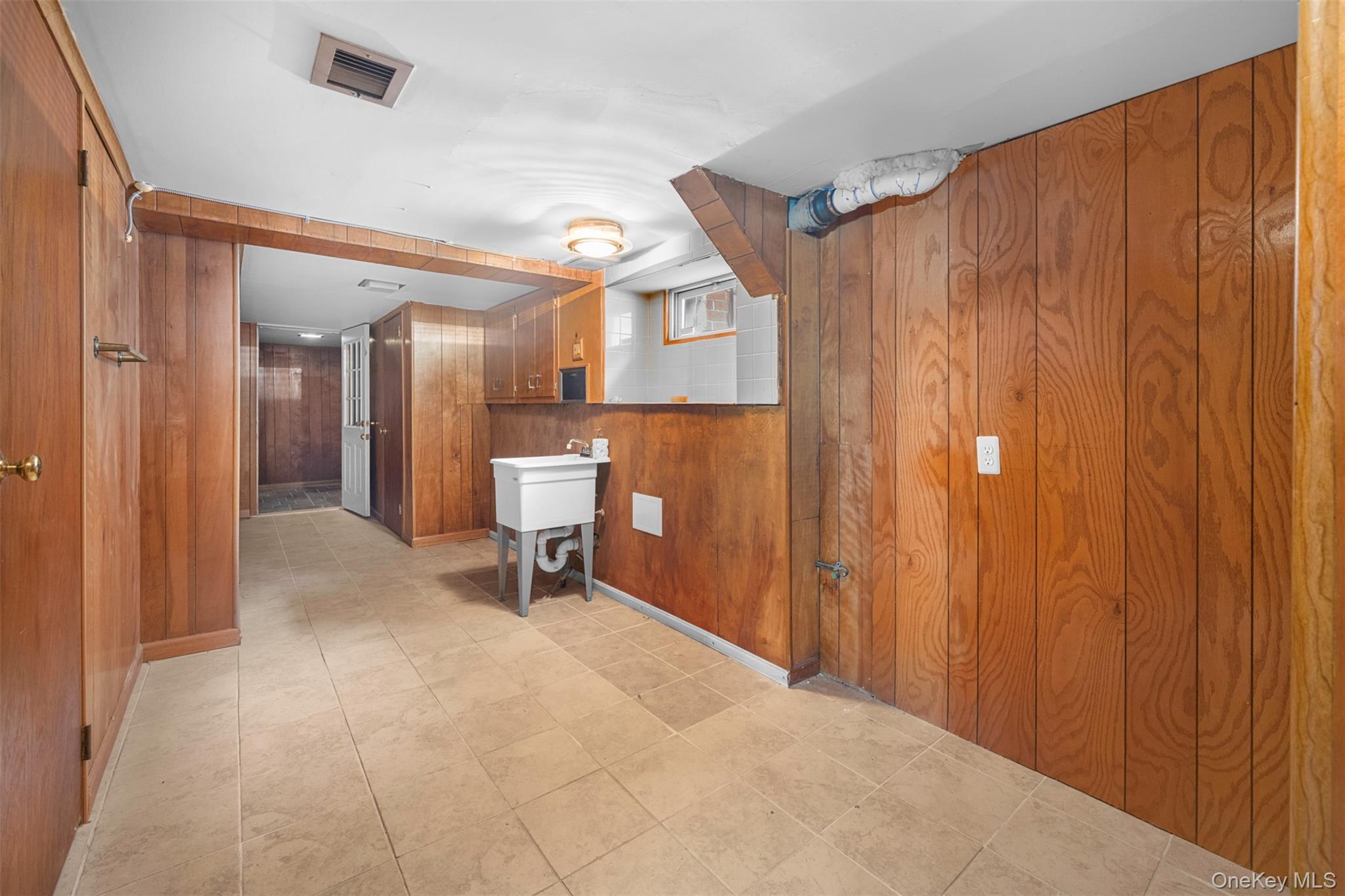 Single Family 73rd Avenue Queens, NY 11362, MLS-1031510-18