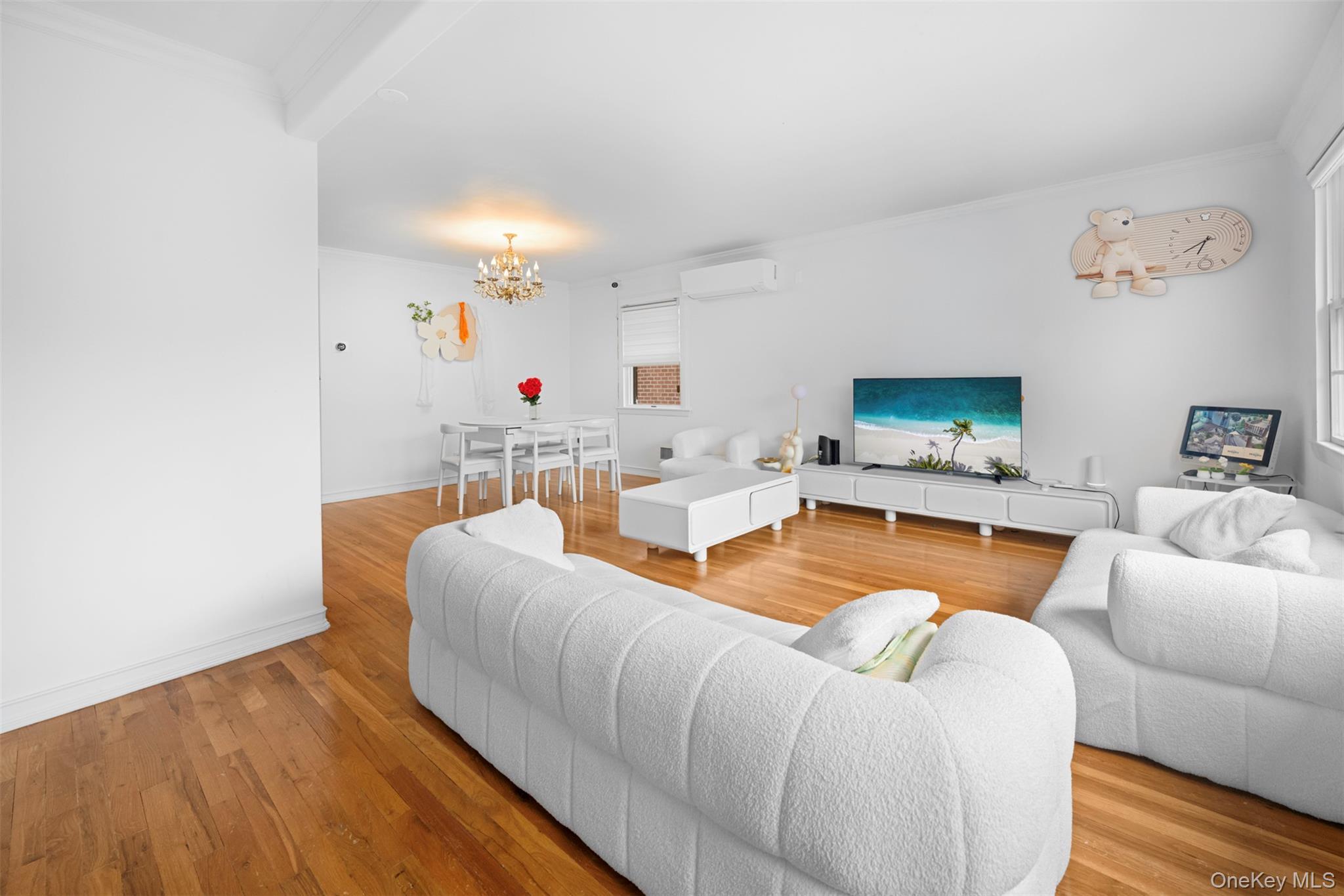 Single Family 73rd Avenue Queens, NY 11362, MLS-1031510-4