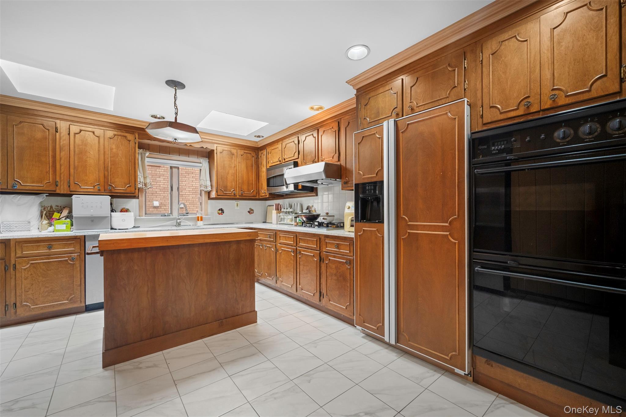Single Family 73rd Avenue Queens, NY 11362, MLS-1031510-8