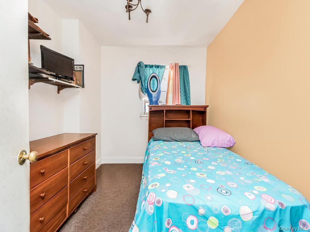 Single Family Gunther Avenue  Bronx, NY 10469, MLS-1031535-8