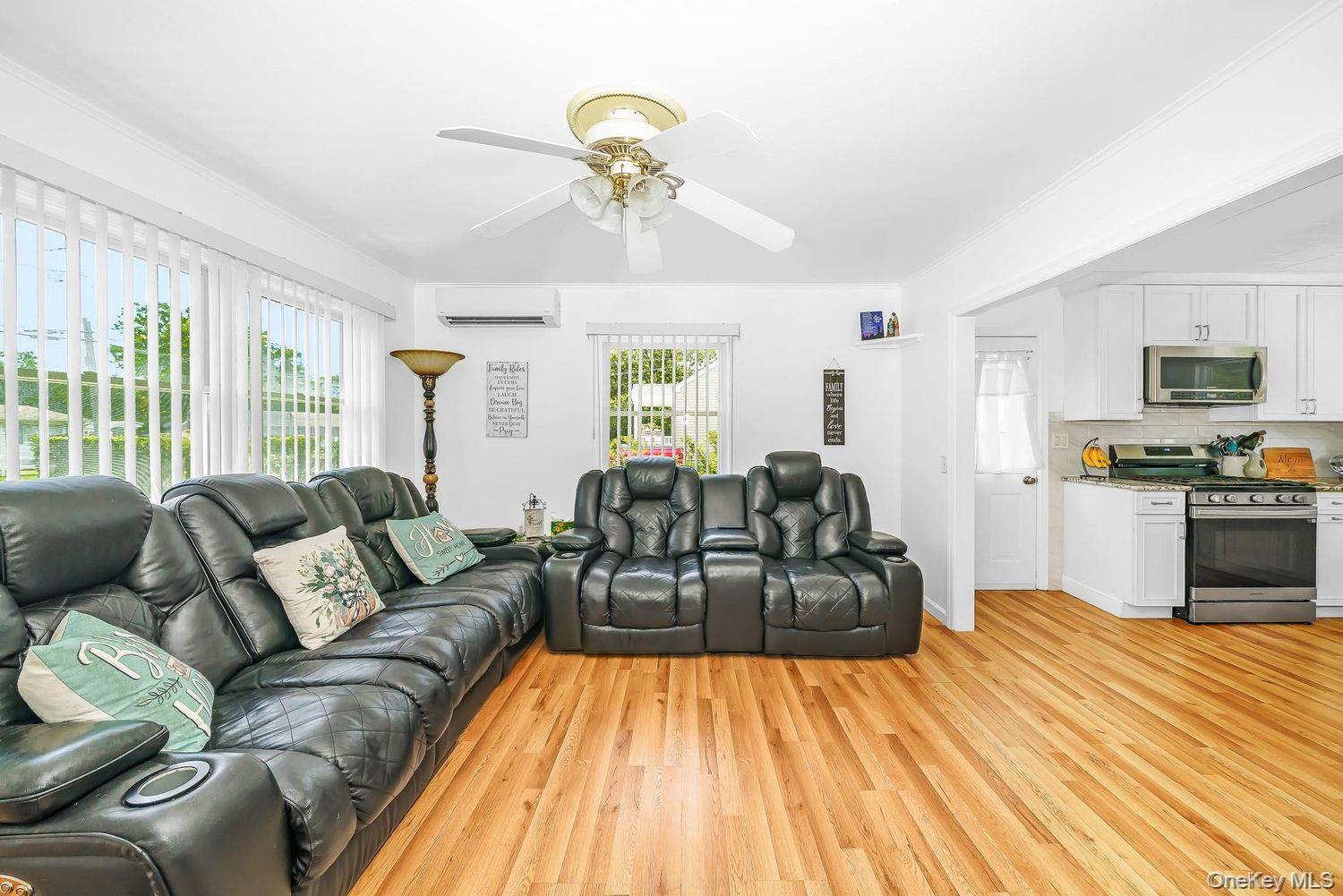 Single Family Hubbard Avenue  Suffolk County, NY 11901, MLS-1031536-16