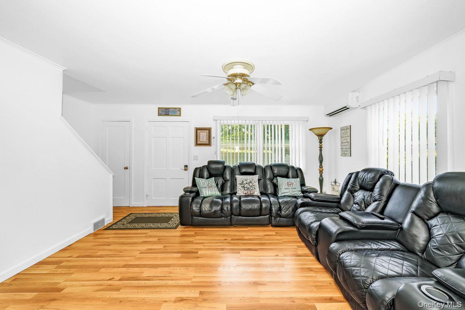Single Family Hubbard Avenue  Suffolk County, NY 11901, MLS-1031536-17