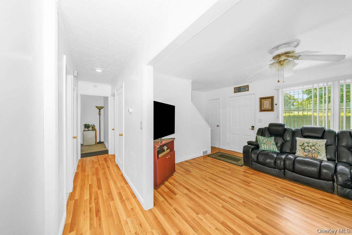 Single Family Hubbard Avenue  Suffolk County, NY 11901, MLS-1031536-19