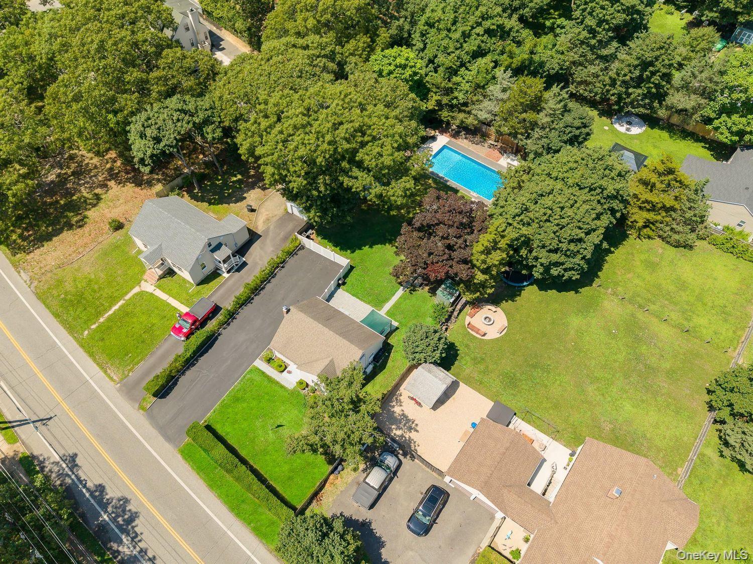 Single Family Hubbard Avenue  Suffolk County, NY 11901, MLS-1031536-38