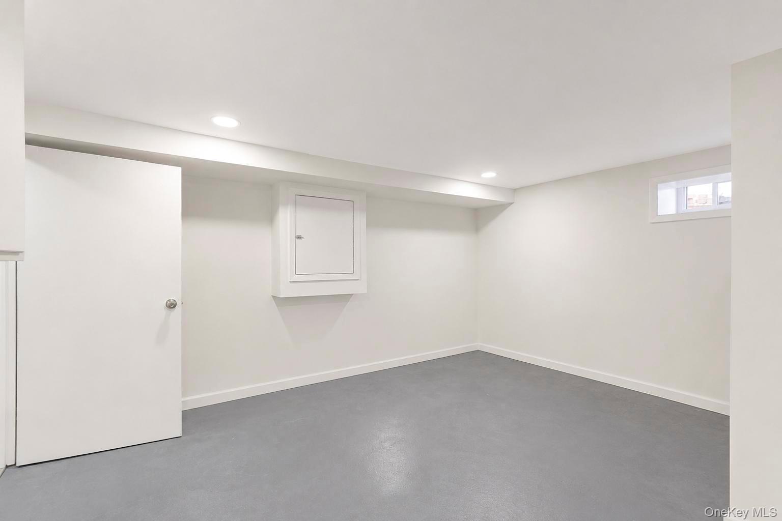 Single Family E Fenimore Street Nassau County, NY 11580, MLS-1031542-33
