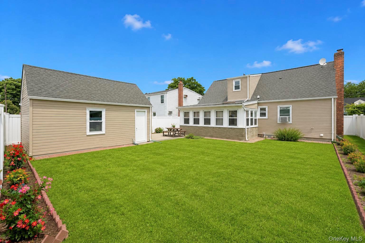 Single Family E Fenimore Street Nassau County, NY 11580, MLS-1031542-36