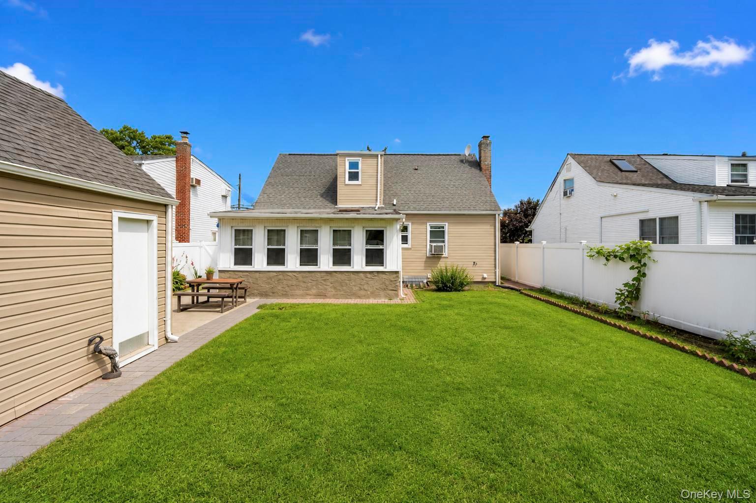 Single Family E Fenimore Street  Nassau County, NY 11580, MLS-1031542-38