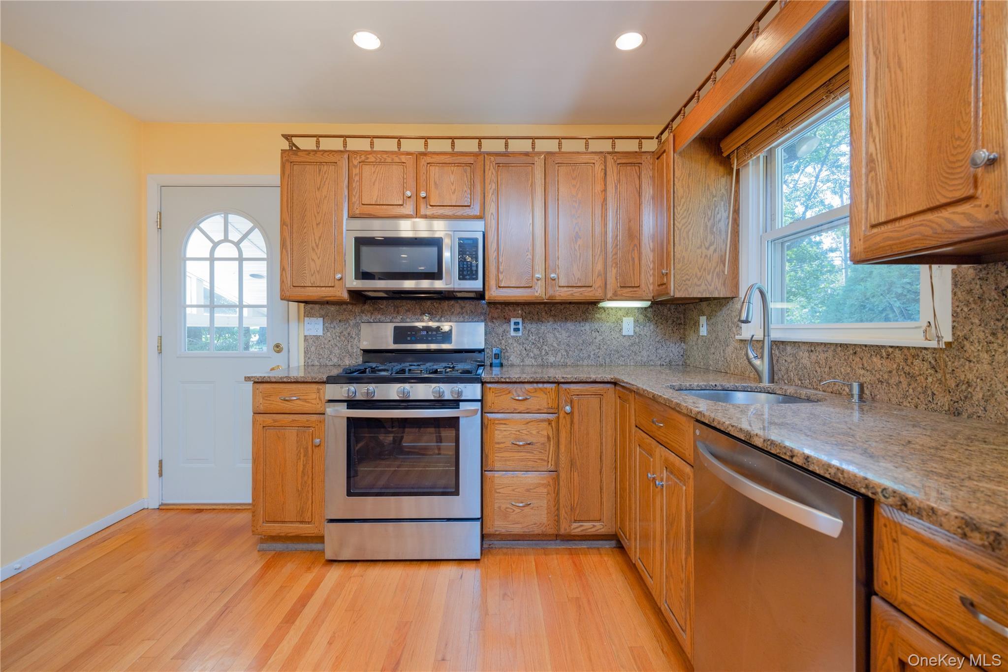 Single Family Short Street  Rockland County, NY 10994, MLS-1031550-18