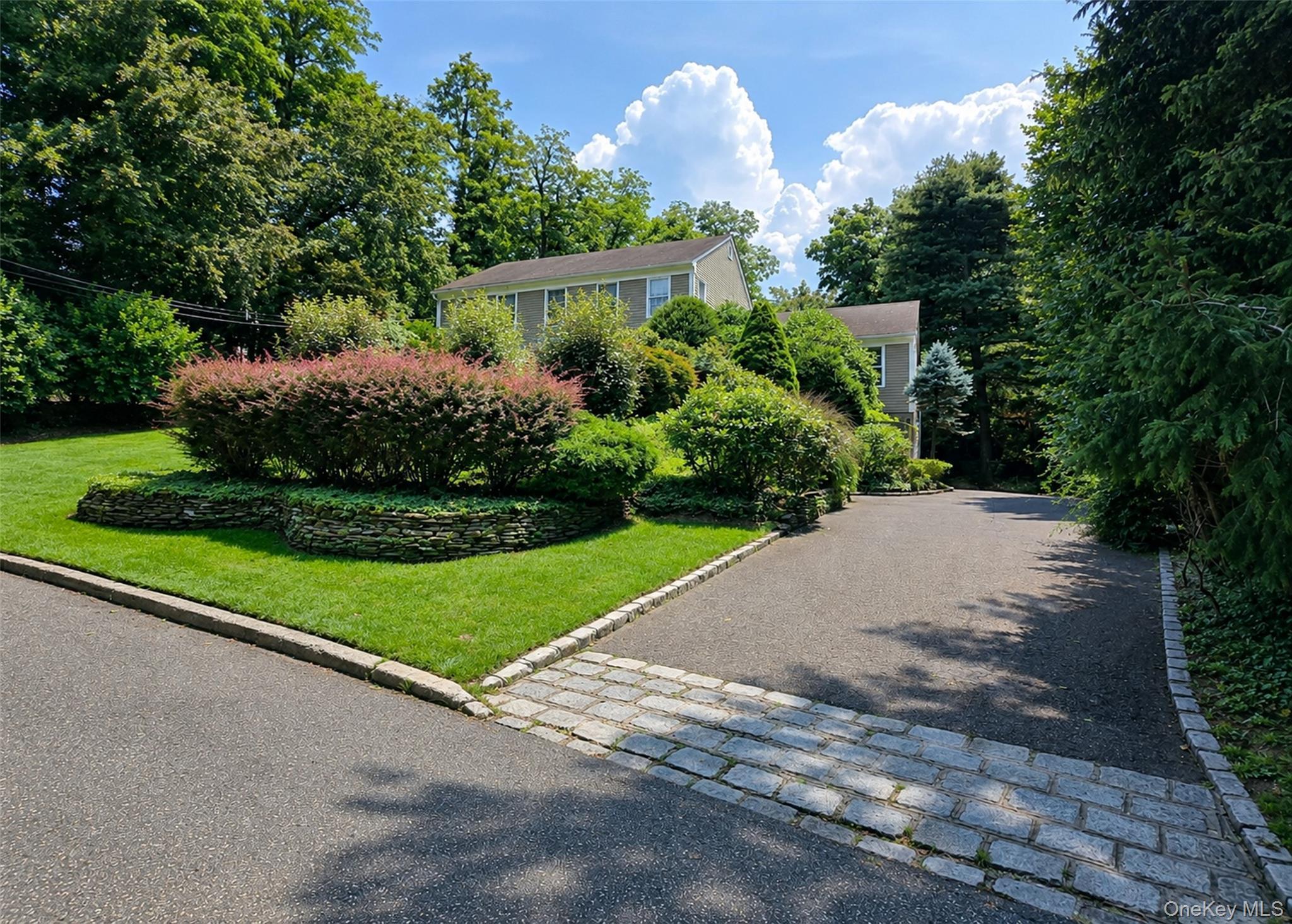 Single Family Woodhull Road Suffolk County, NY 11733, MLS-1031554-2