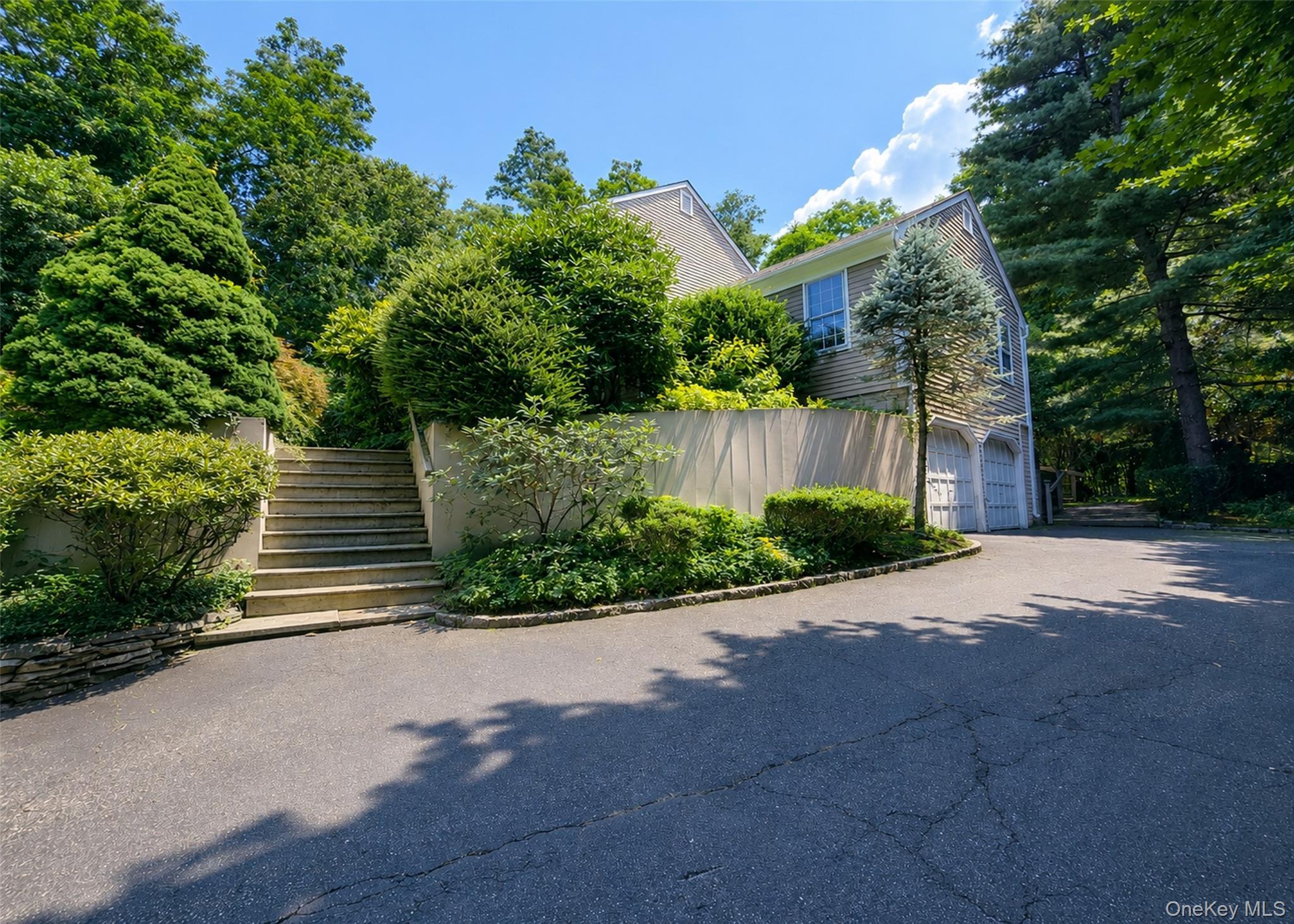 Single Family Woodhull Road Suffolk County, NY 11733, MLS-1031554-5