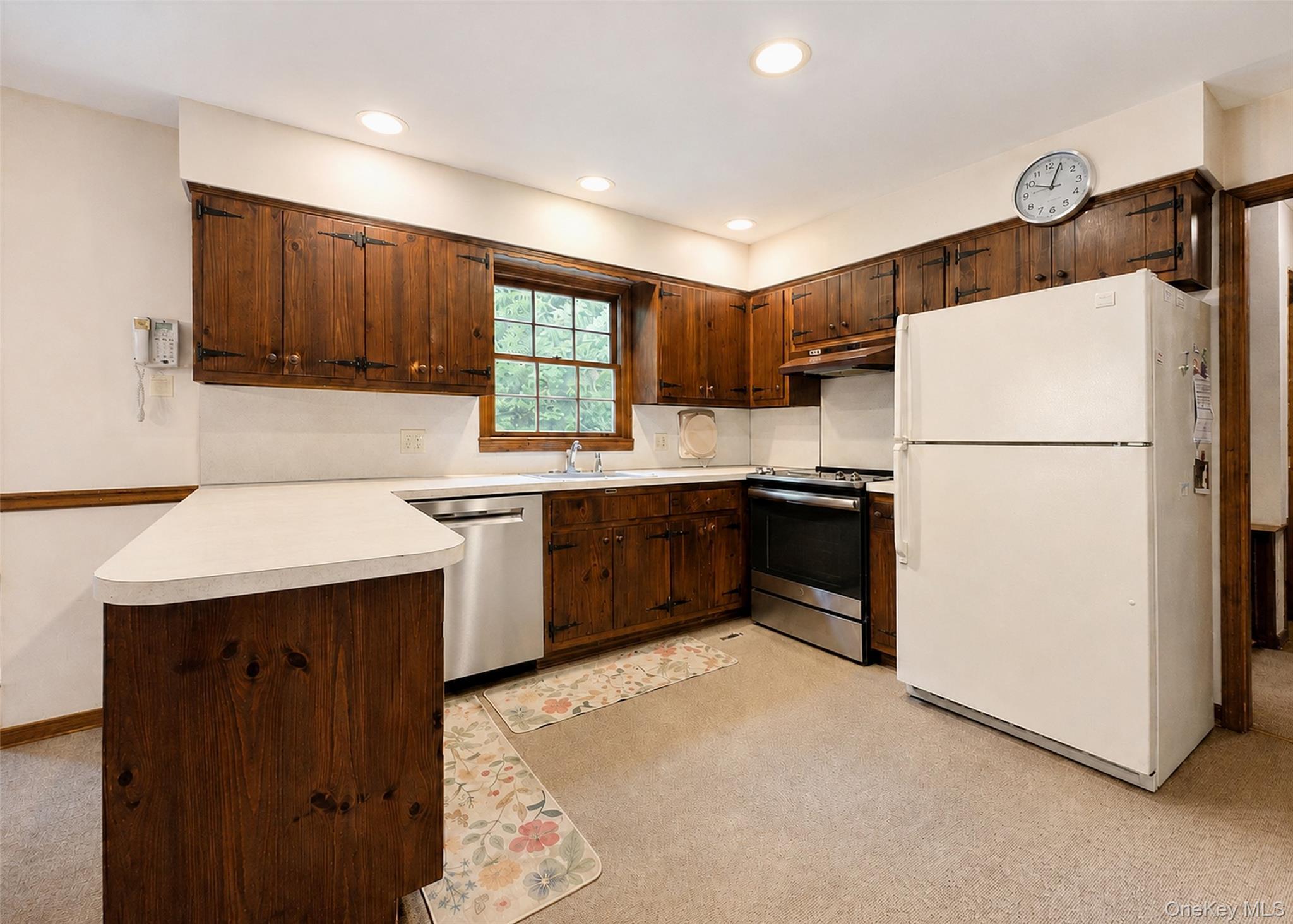 Single Family Woodhull Road Suffolk County, NY 11733, MLS-1031554-8