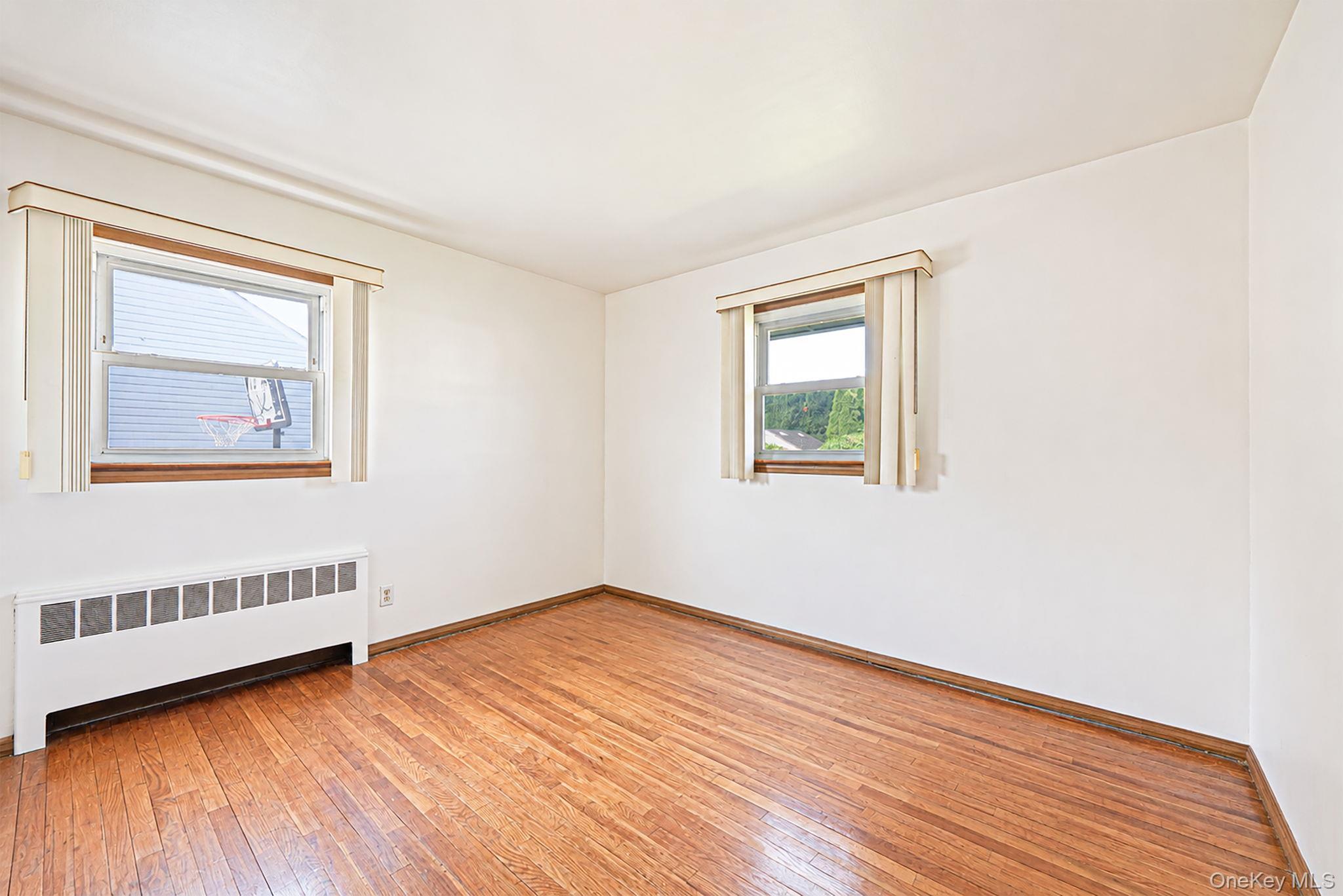 Single Family 10th Street Nassau County, NY 11714, MLS-1031563-13