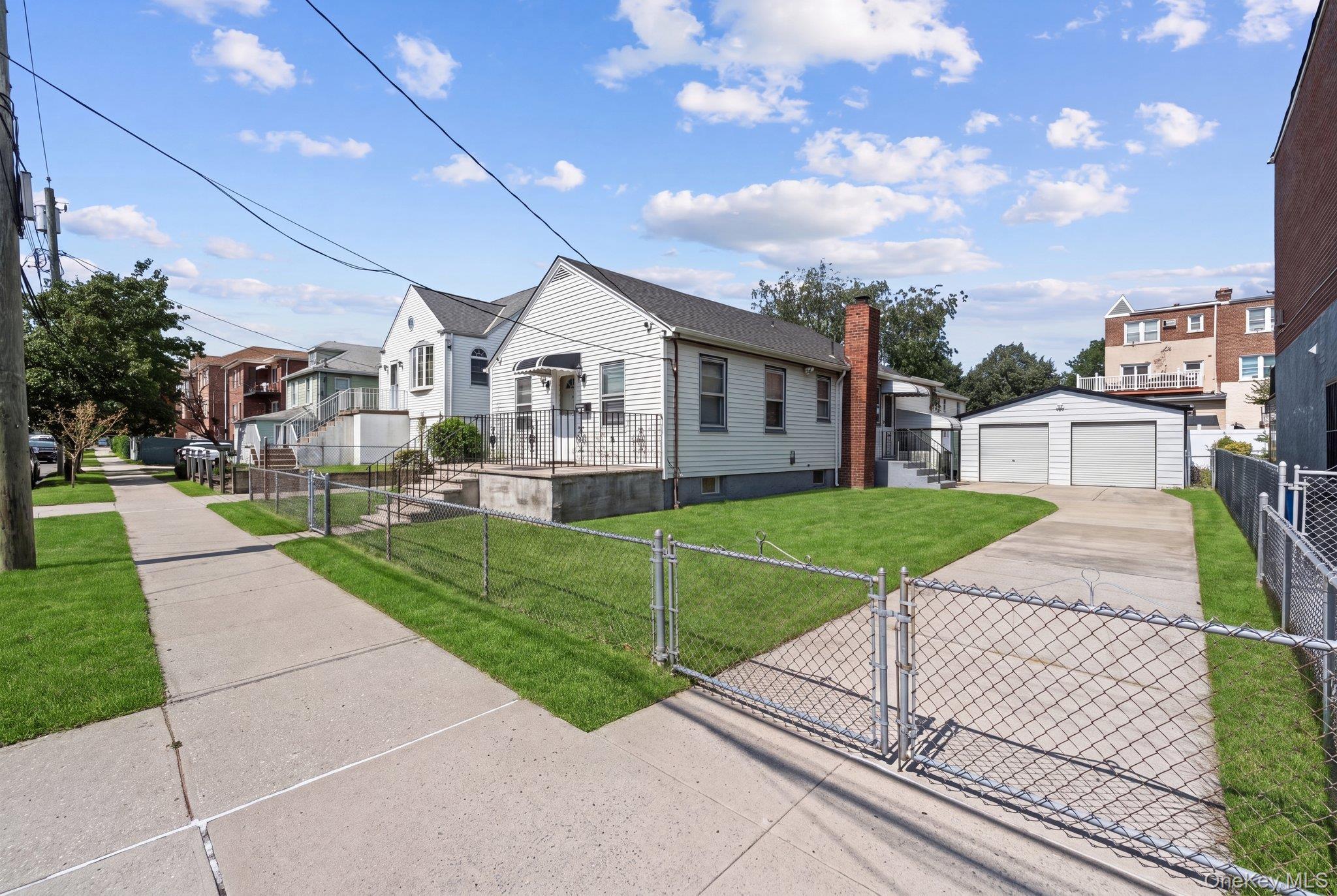 Single Family Buttrick Avenue  Bronx, NY 10465, MLS-1031572-9