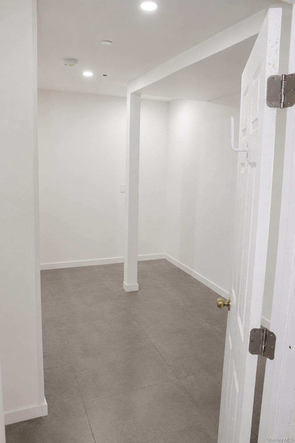 Single Family 232nd Street Queens, NY 11413, MLS-1031594-38