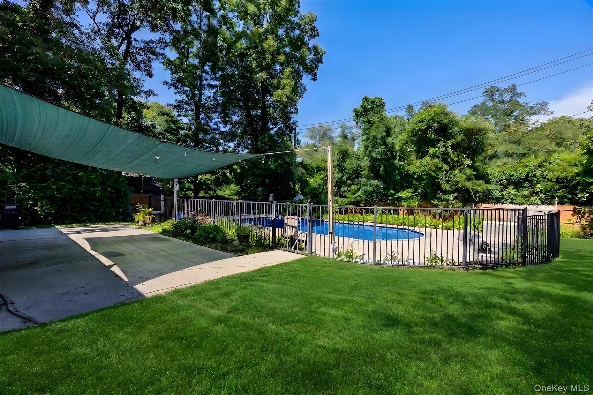 Single Family Black Locust Avenue  Suffolk County, NY 11733, MLS-1031598-25