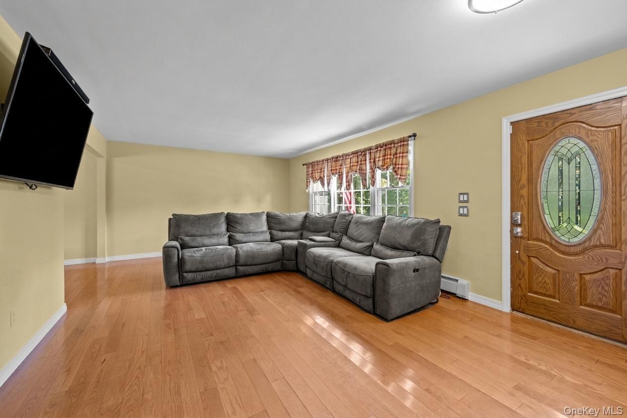 Single Family Black Locust Avenue  Suffolk County, NY 11733, MLS-1031598-6