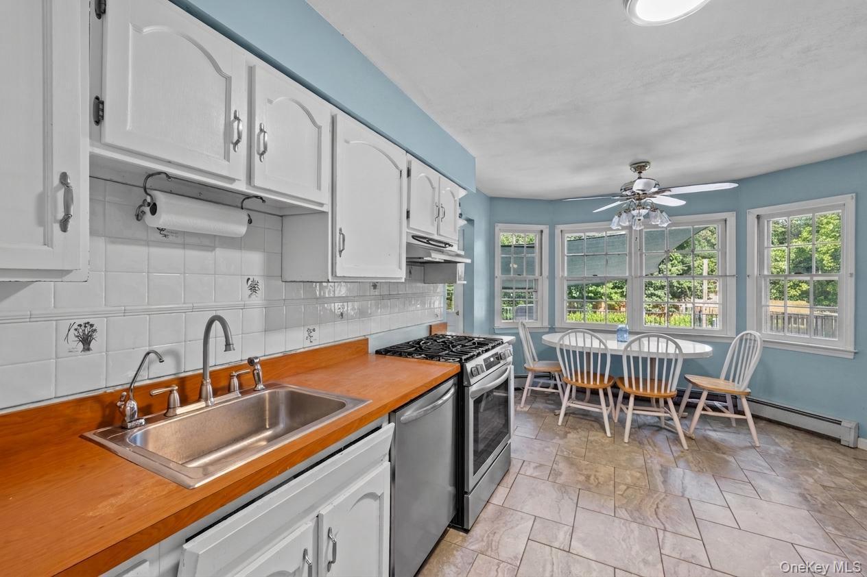 Single Family Black Locust Avenue  Suffolk County, NY 11733, MLS-1031598-8